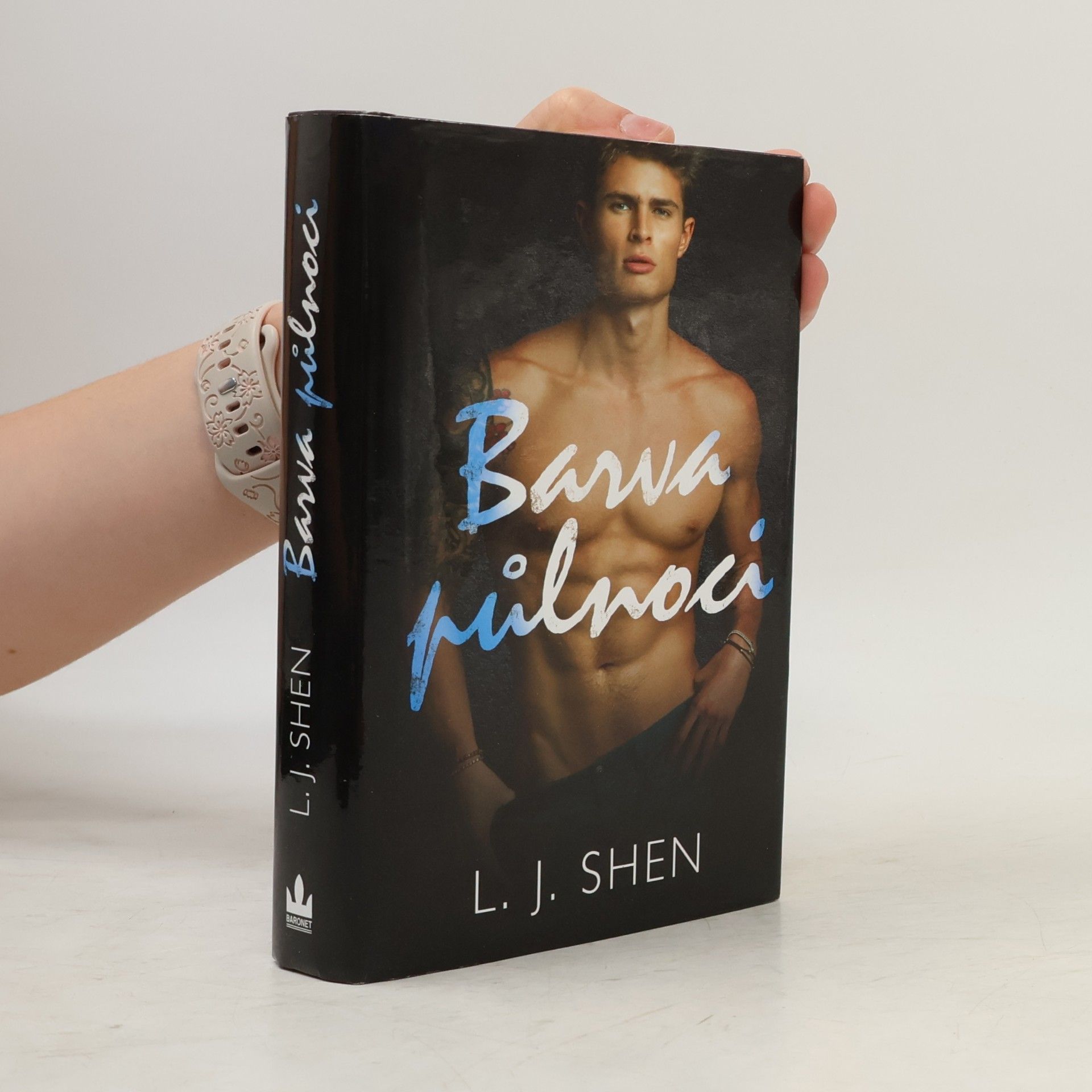L. J. Shen Barva půlnoci