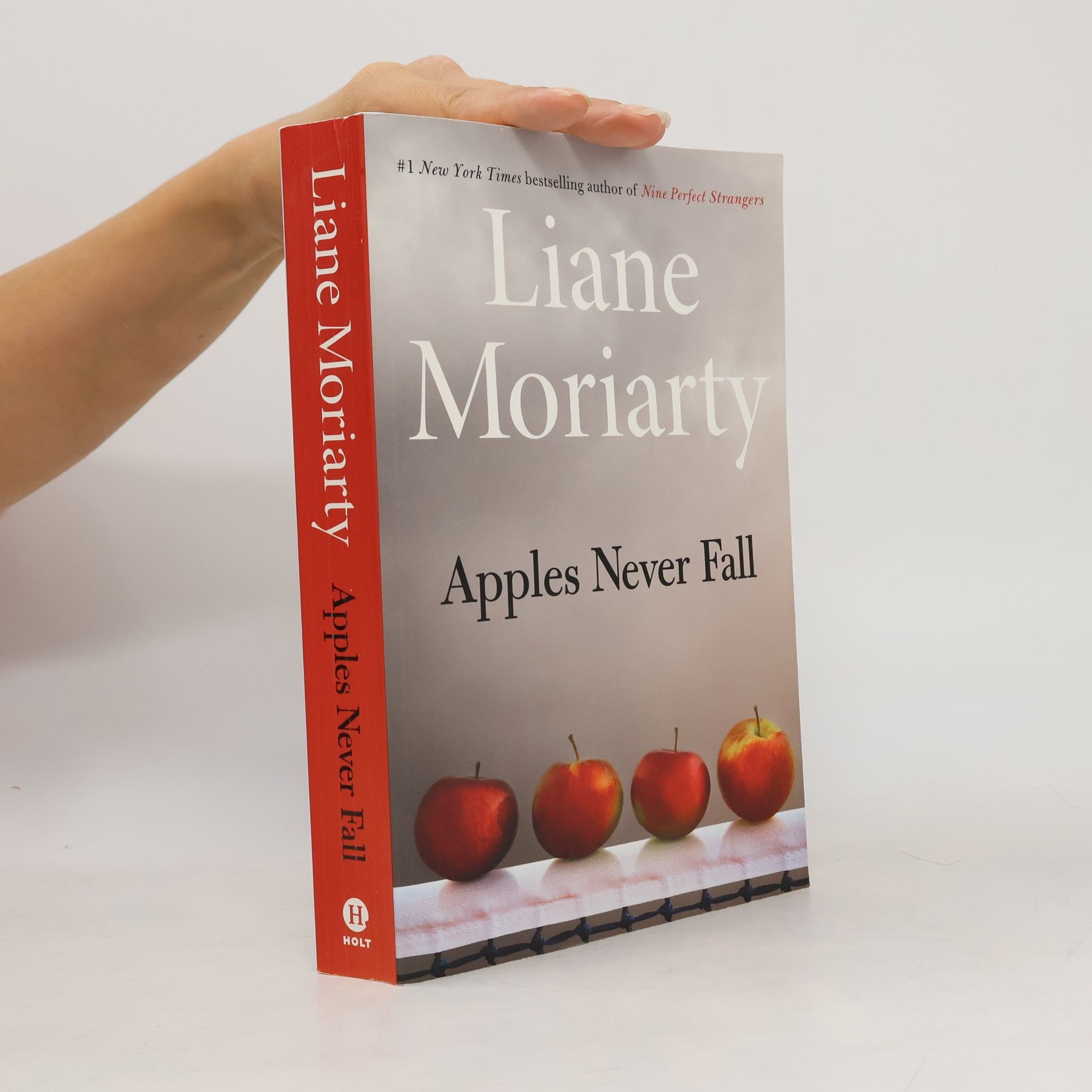 Liane Moriarty Apples Never Fall