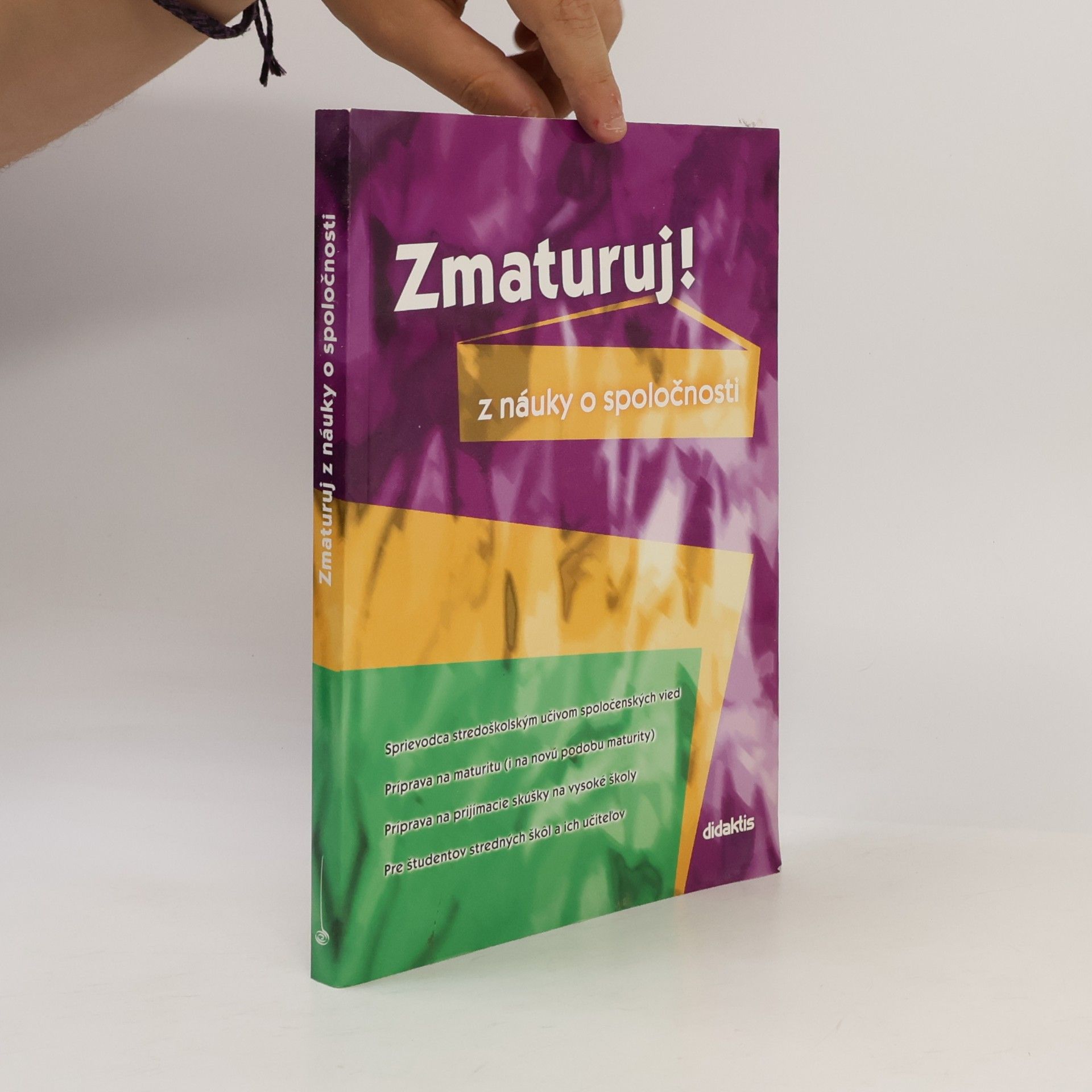 Autorenkollektiv Zmaturuj! Z náuky o spoločnosti