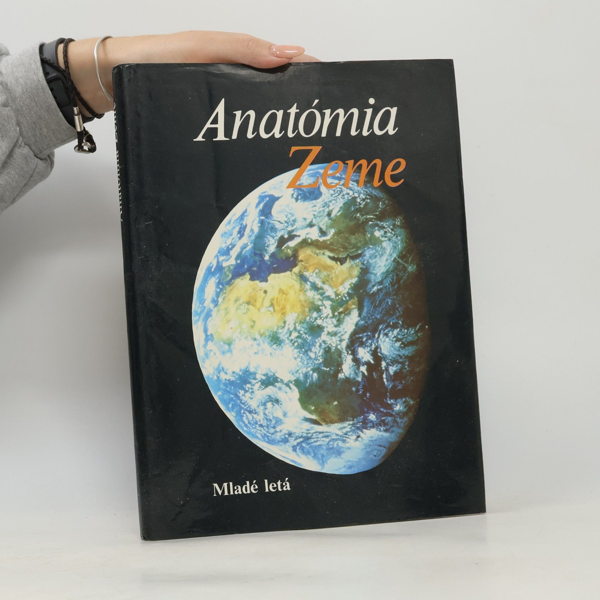 Marta Hajčíková Anatómia Zeme
