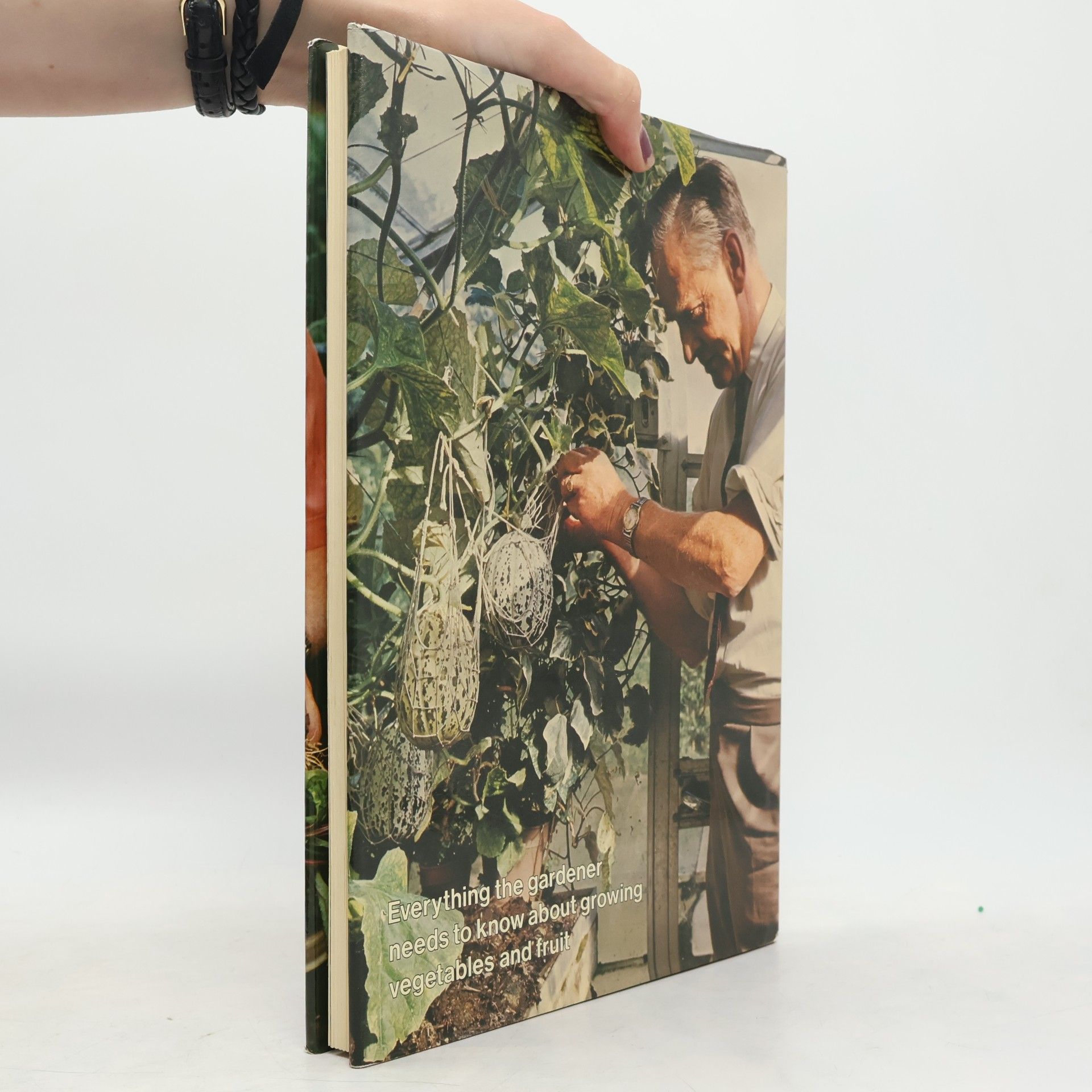 Percy Thrower Percy Thrower's How to Grow Vegetables and Fruit