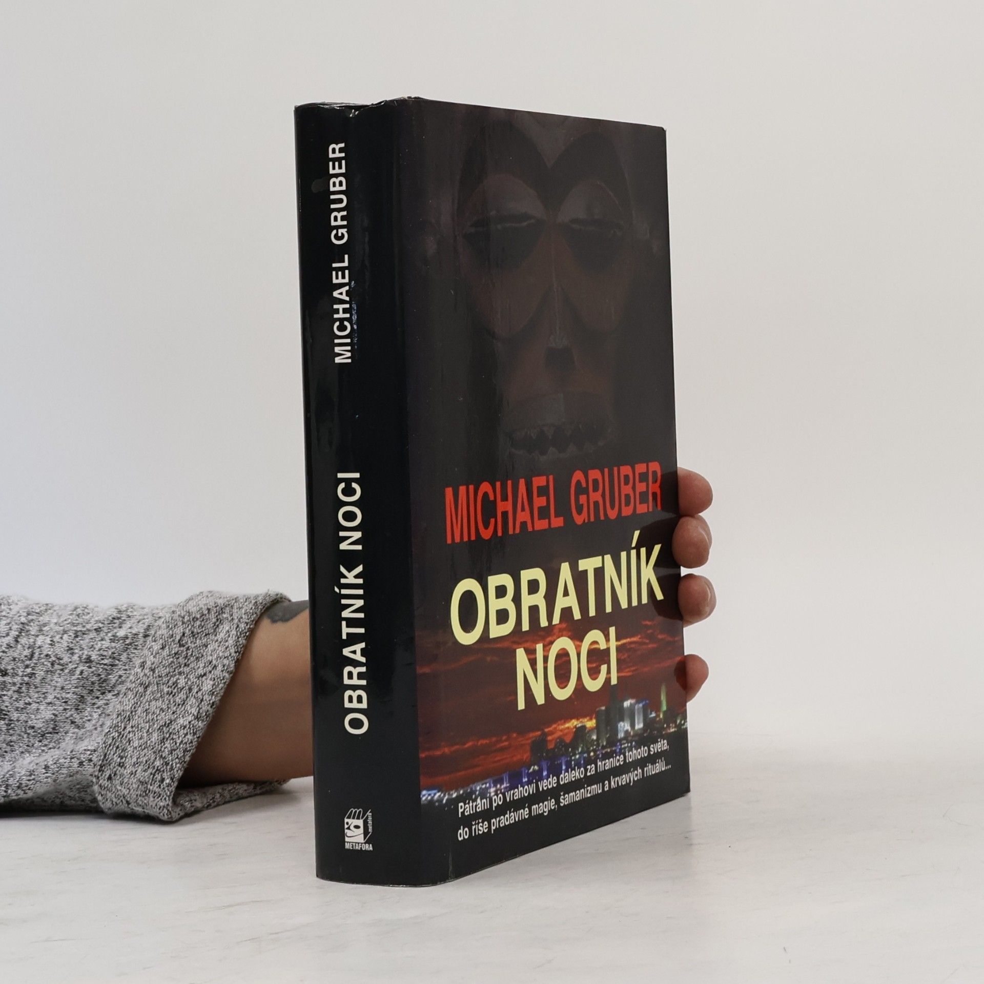 Michael Gruber Obratník noci