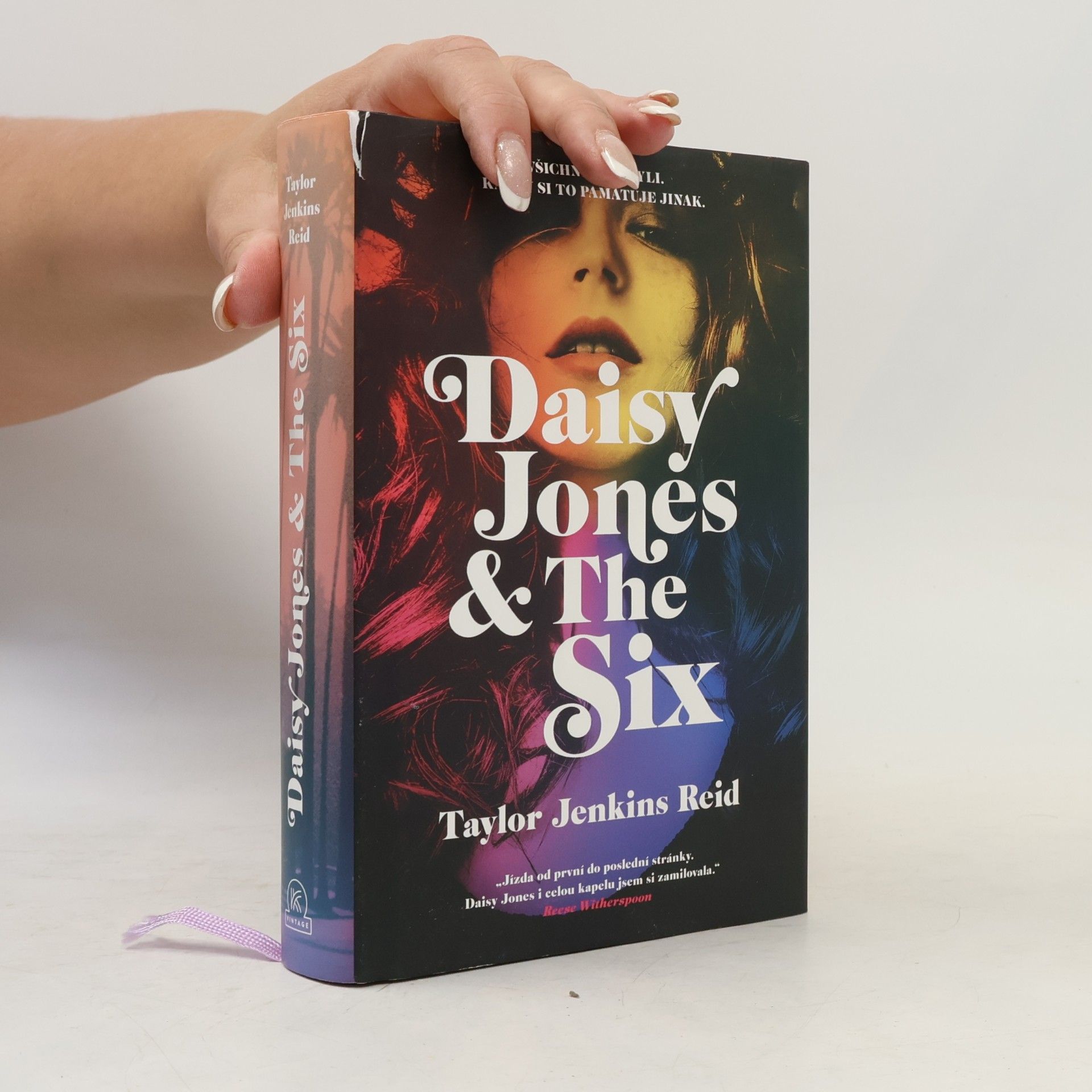 Taylor Jenkins Reid Daisy Jones & The Six