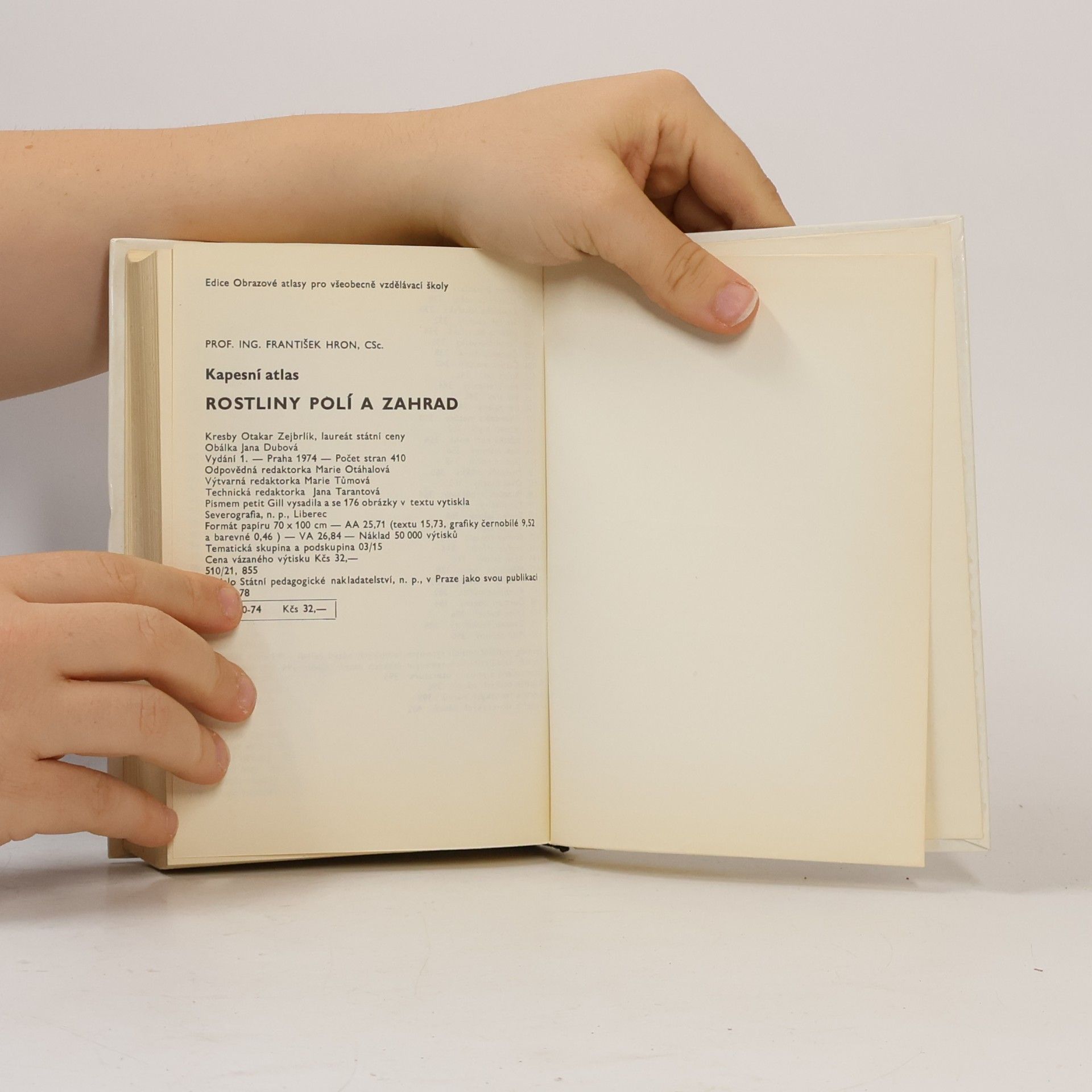 František Hron Kapesní atlas. Rostliny polí a zahrad