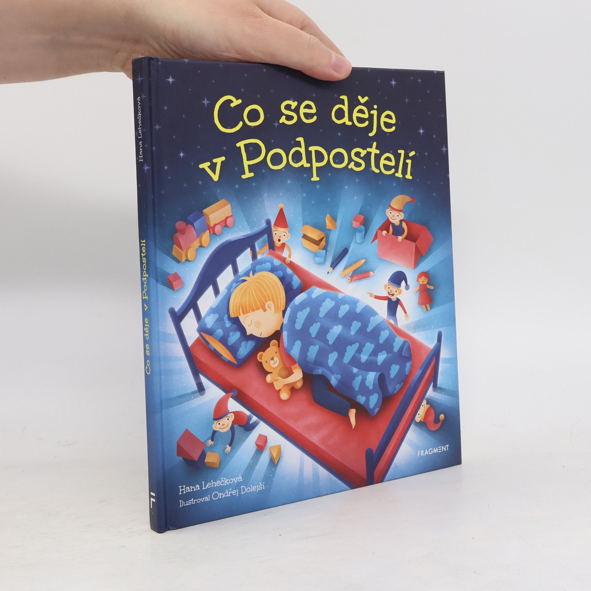 Co se děje v Podpostelí?