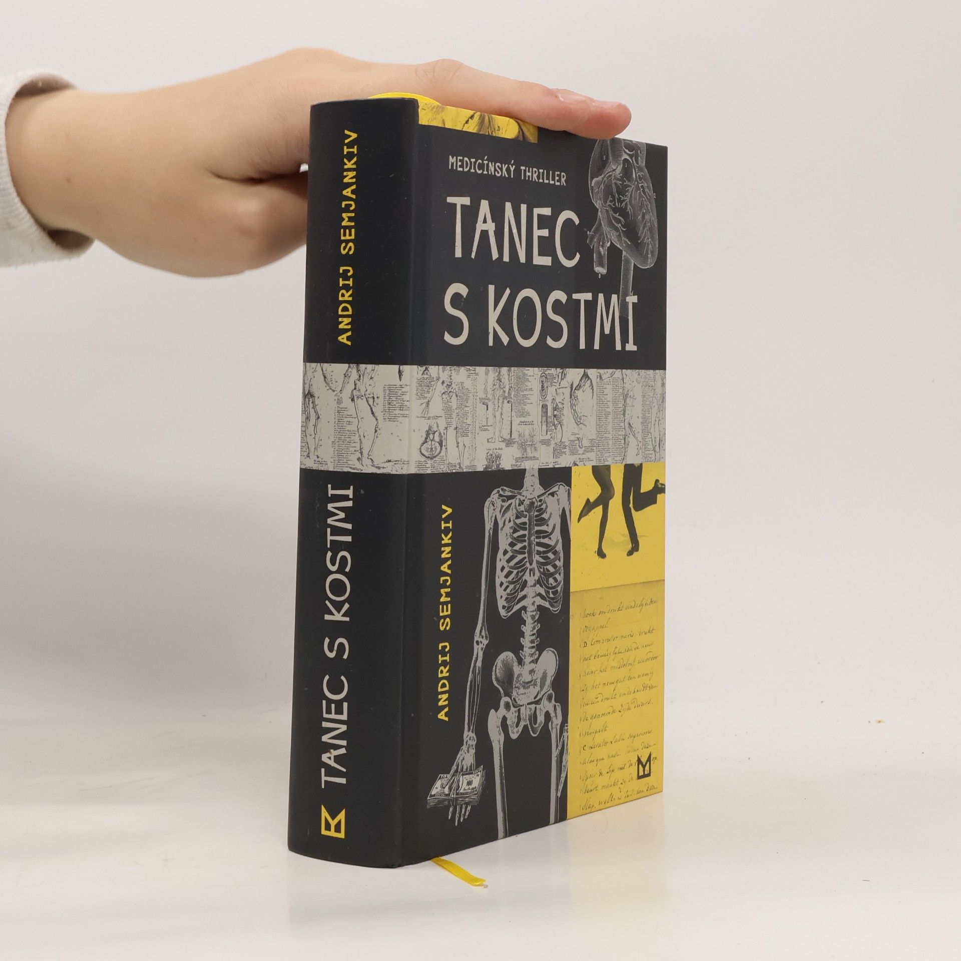 Monika Ševečková Hrdinková Tanec s kostmi