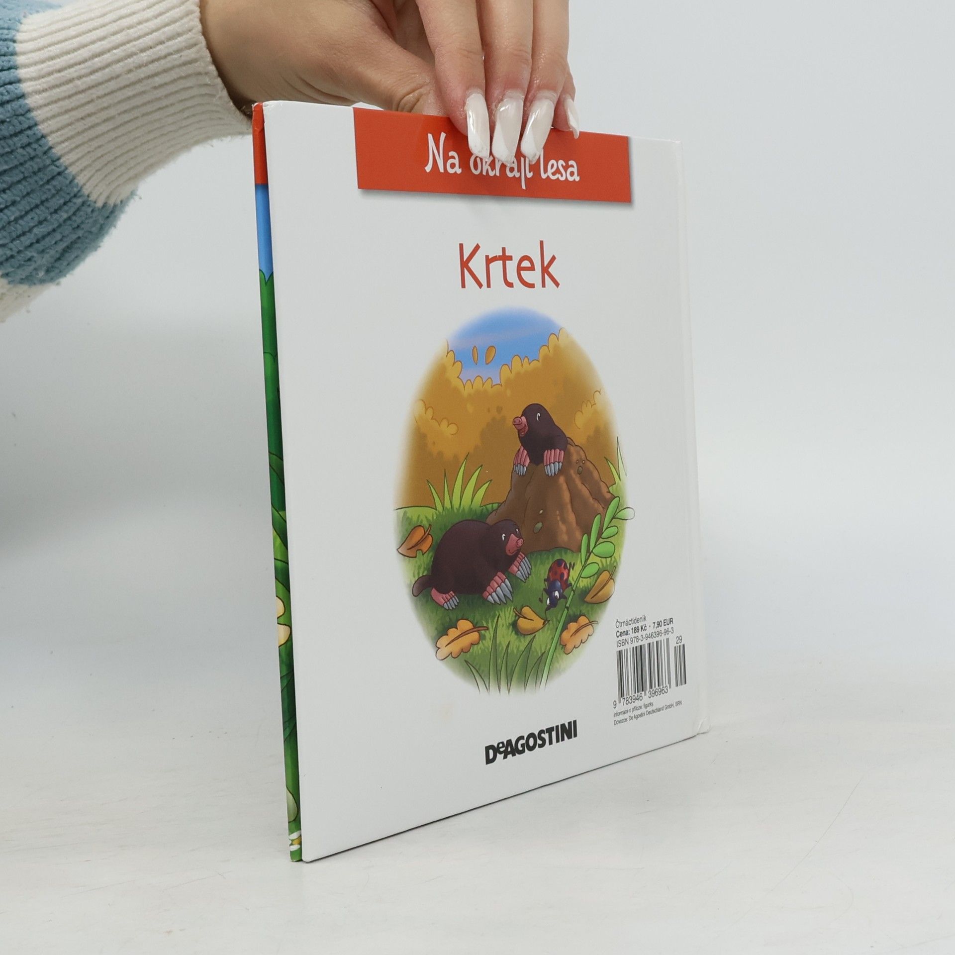 Petra Zavřelová Na okraji lesa 24. Krtek
