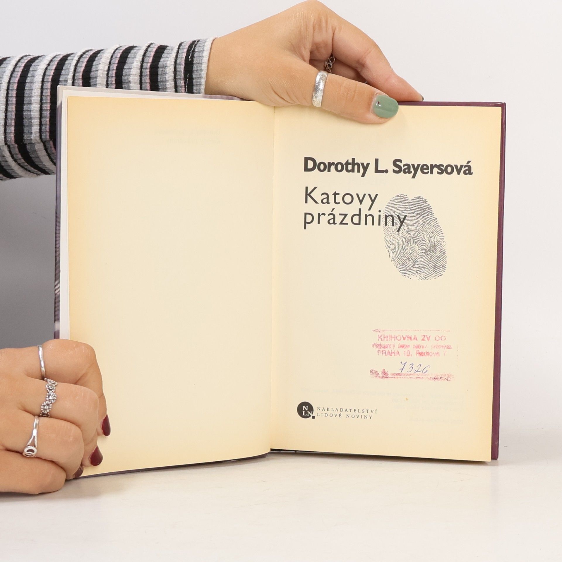 Dorothy L. Sayers Katovy prázdniny