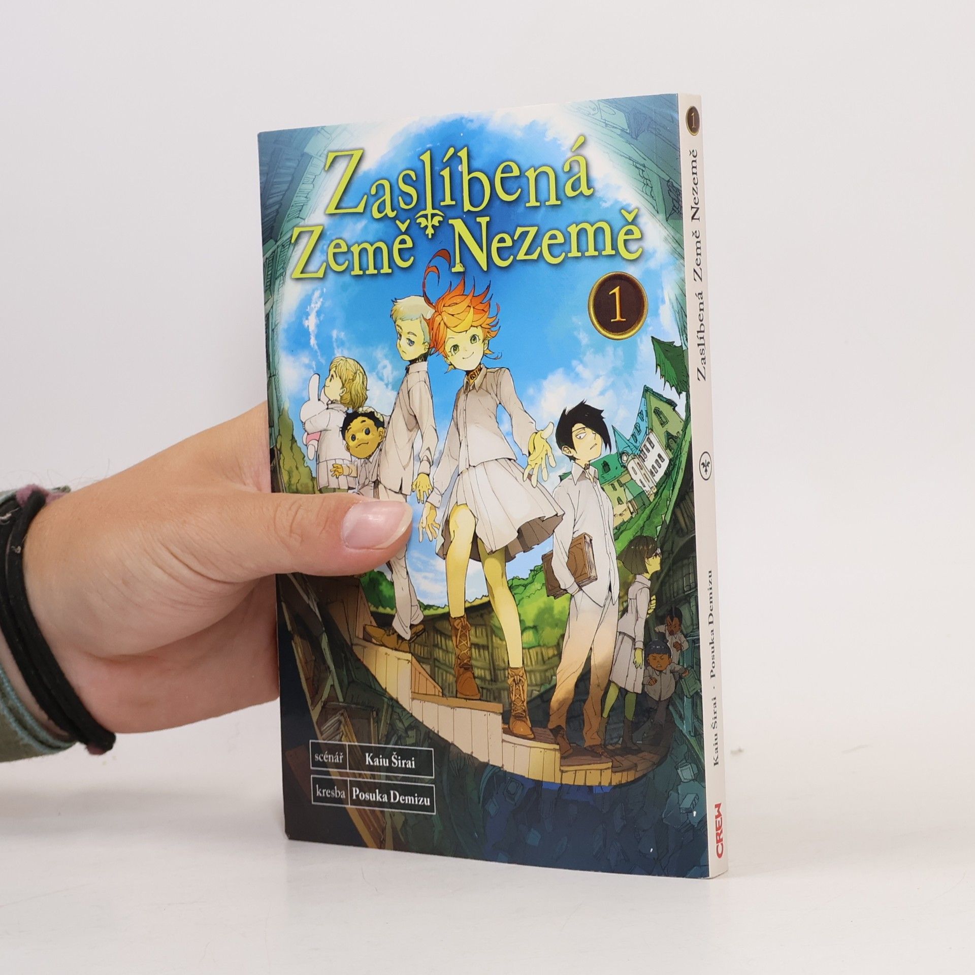 Kaiu Shirai Zaslíbená Země Nezemě 1