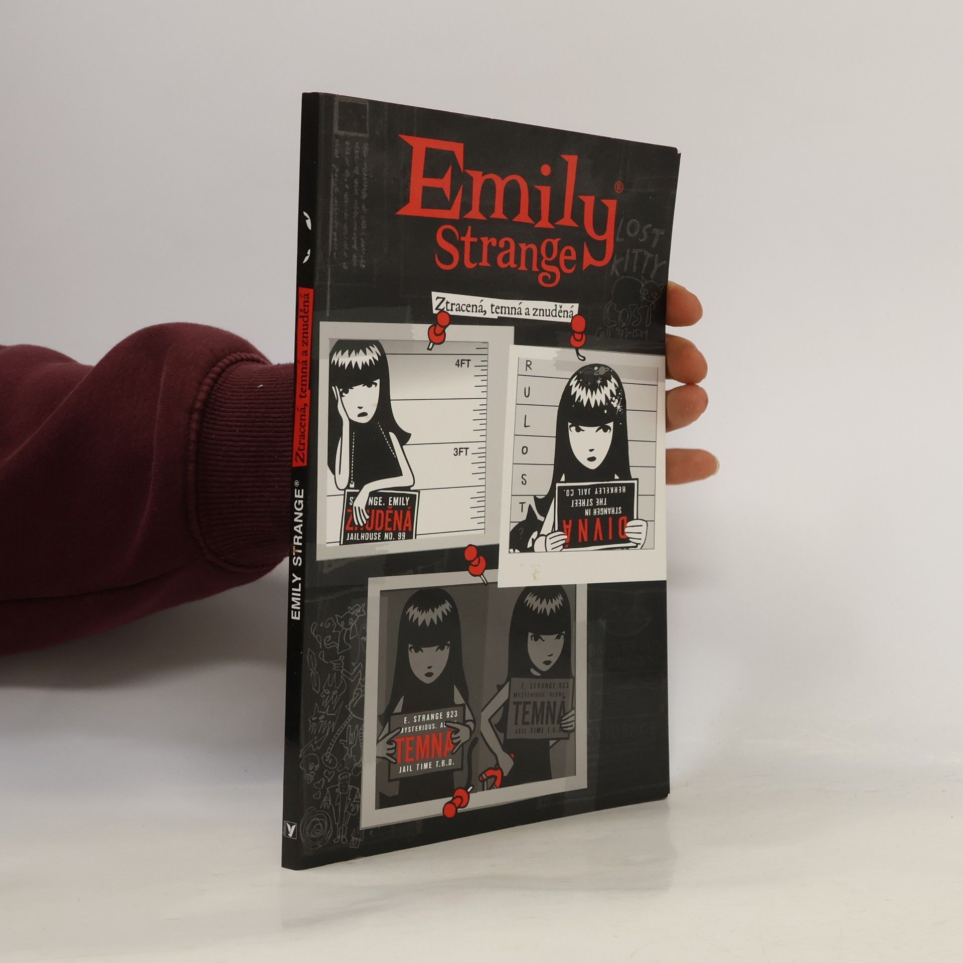 Emily Strange. Ztracená, temná a znuděná