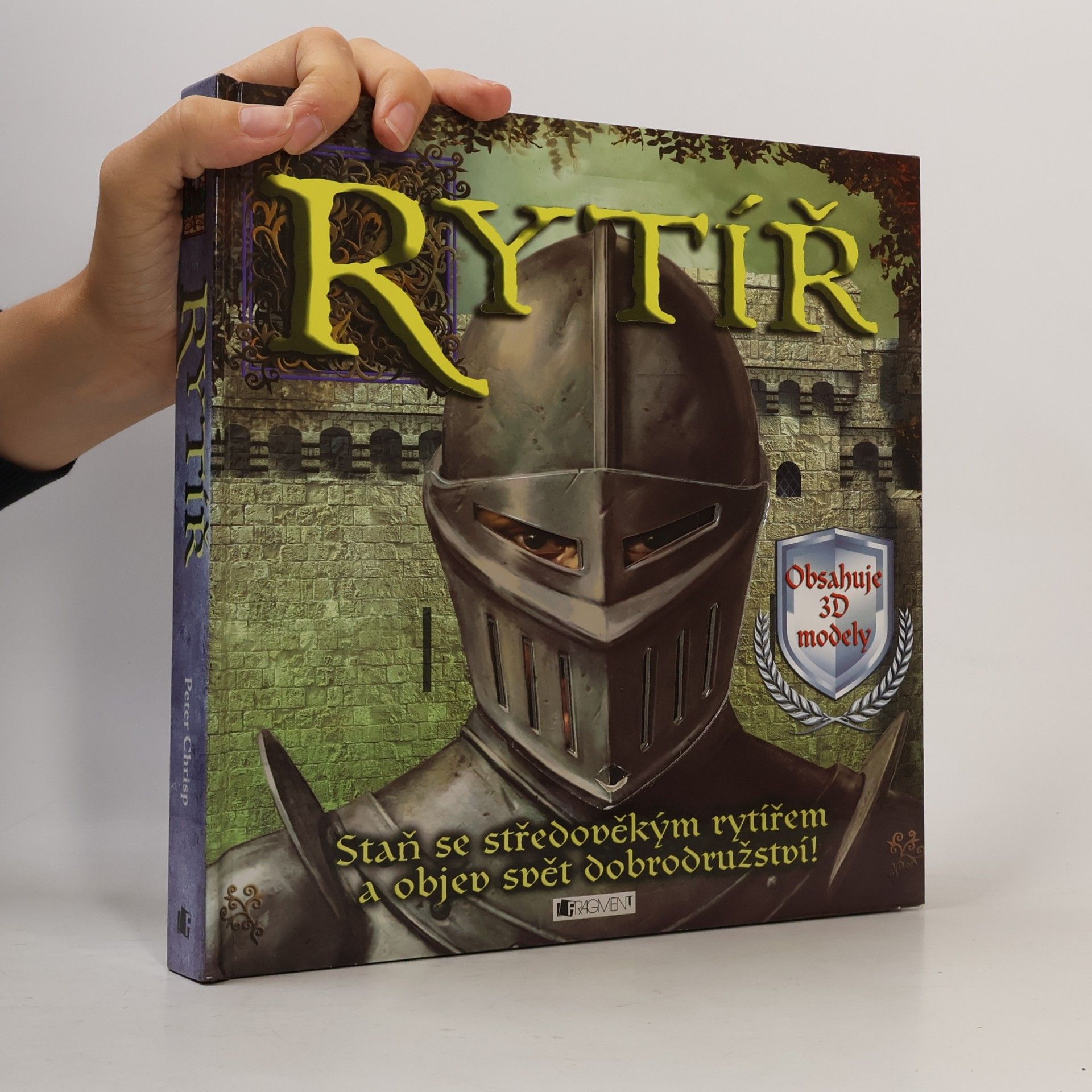 Peter Chrisp RYTÍŘ – Kniha s 3D modely