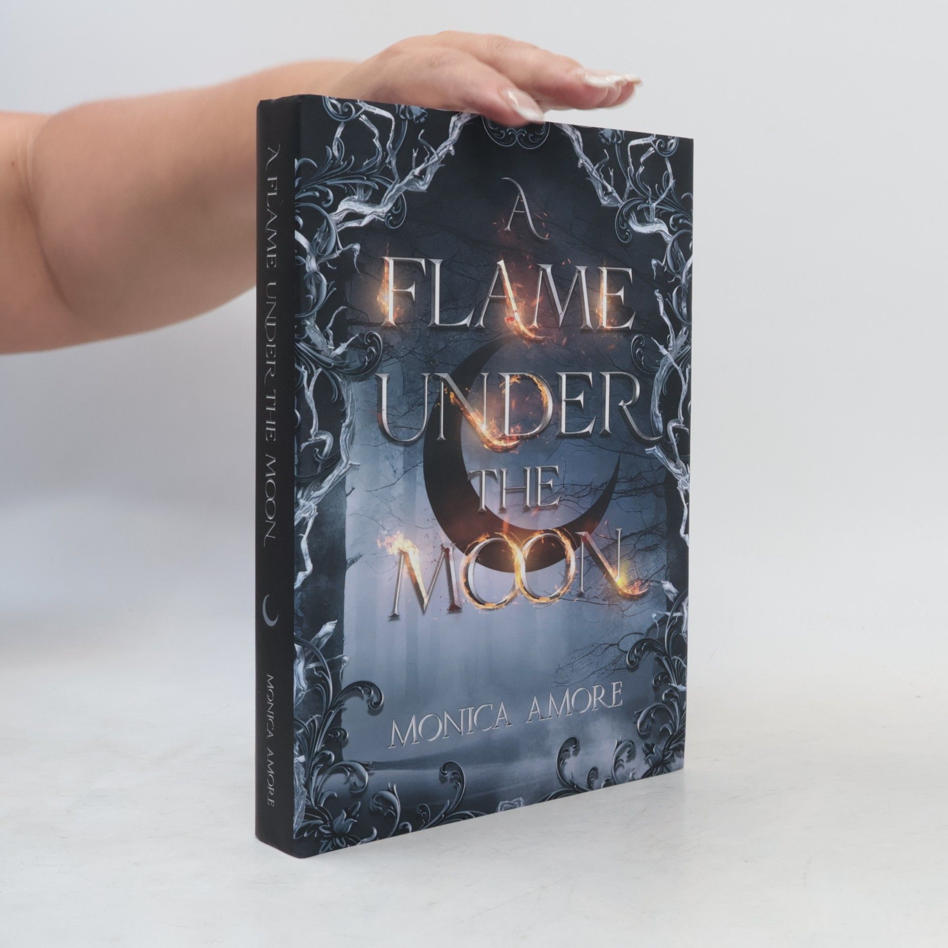 Monica Amore A Flame Under the Moon
