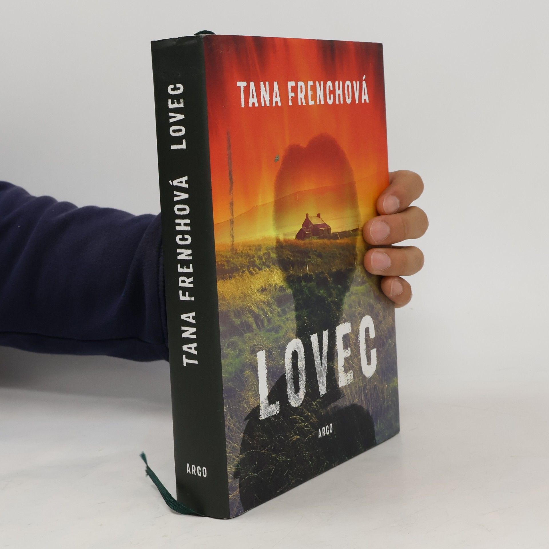 Tana French Lovec