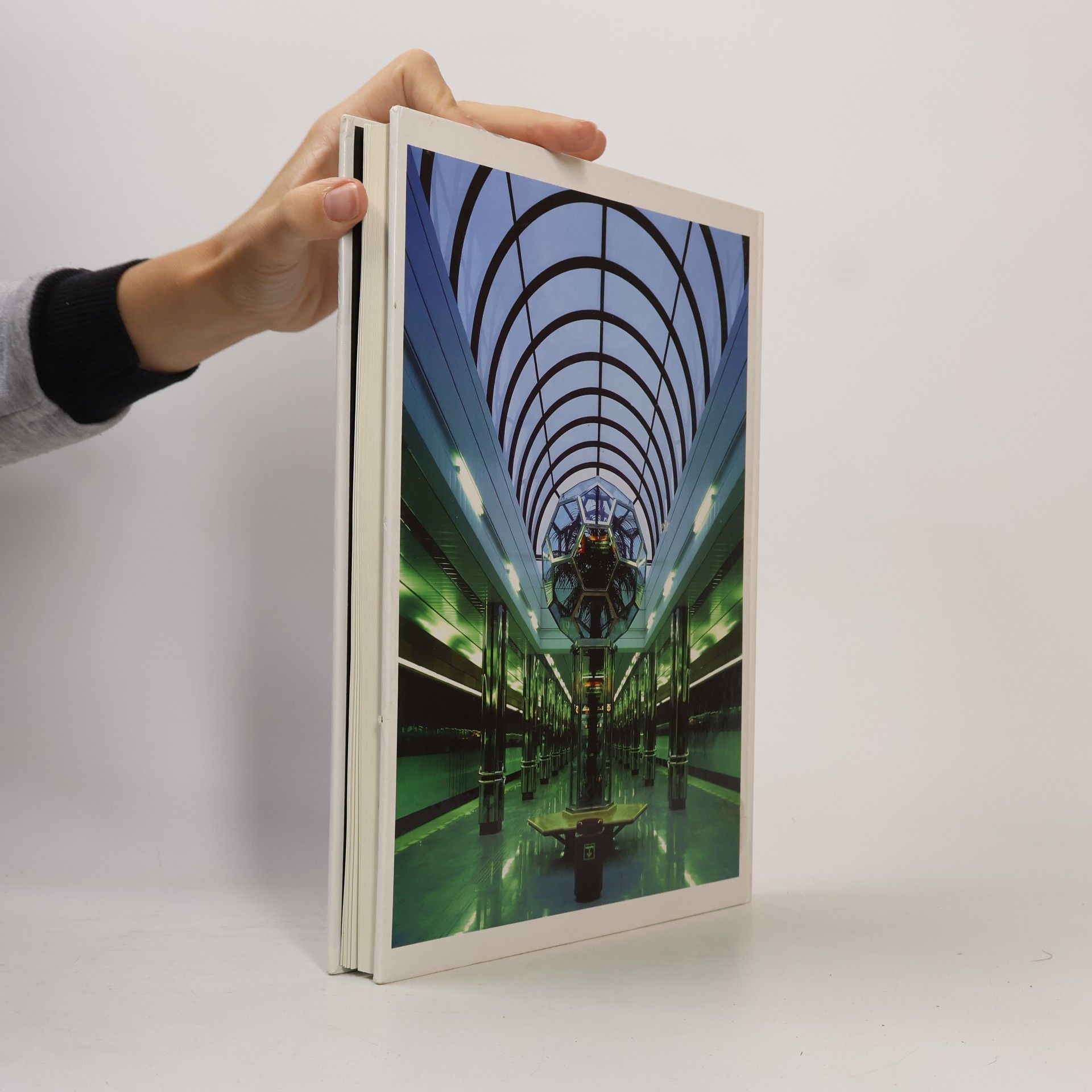 Jan Konicar Architektura a stavebnictví ČR. Období 1989-1995. Současné trendy