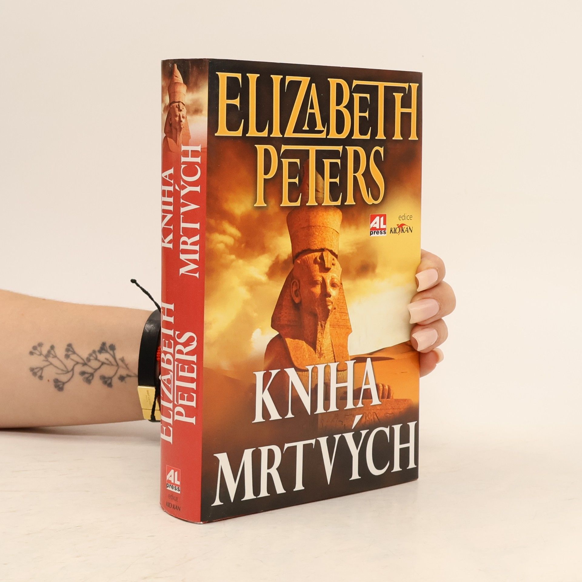 Elizabeth Peters Kniha mrtvých