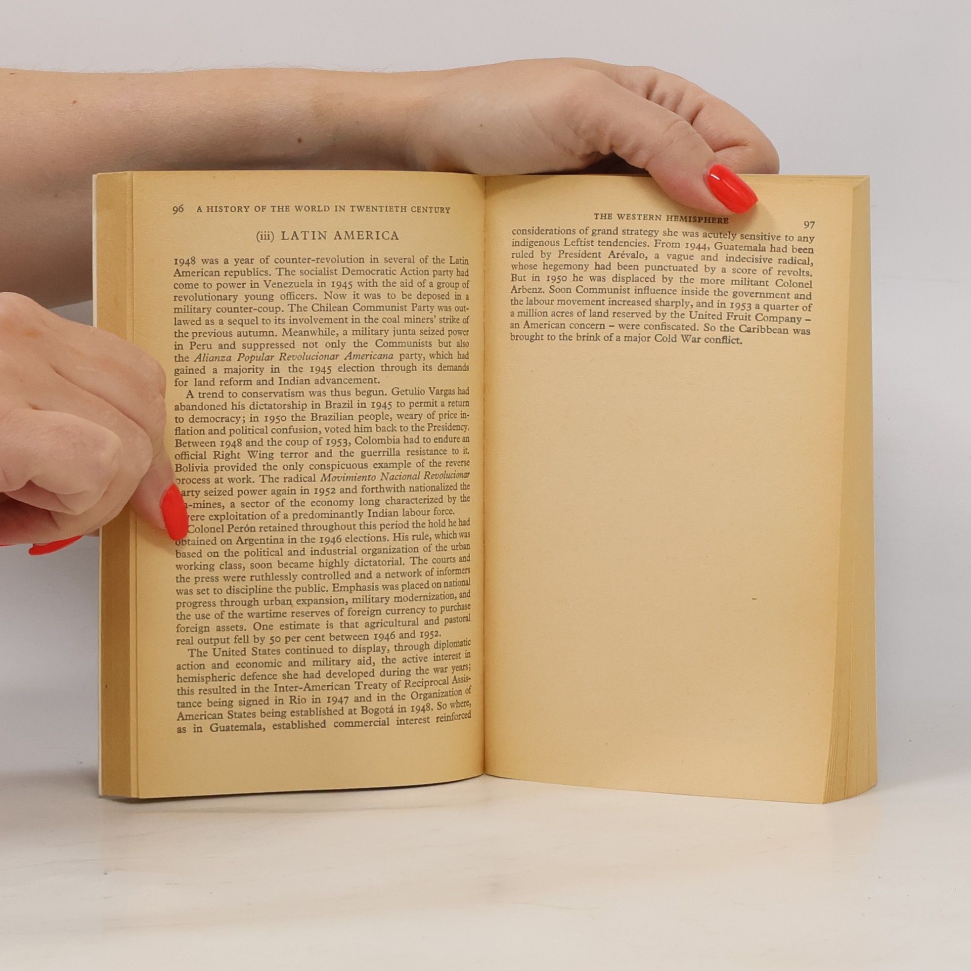 Neville Brown A History of the World in the 20th Century 3. 1945-1968