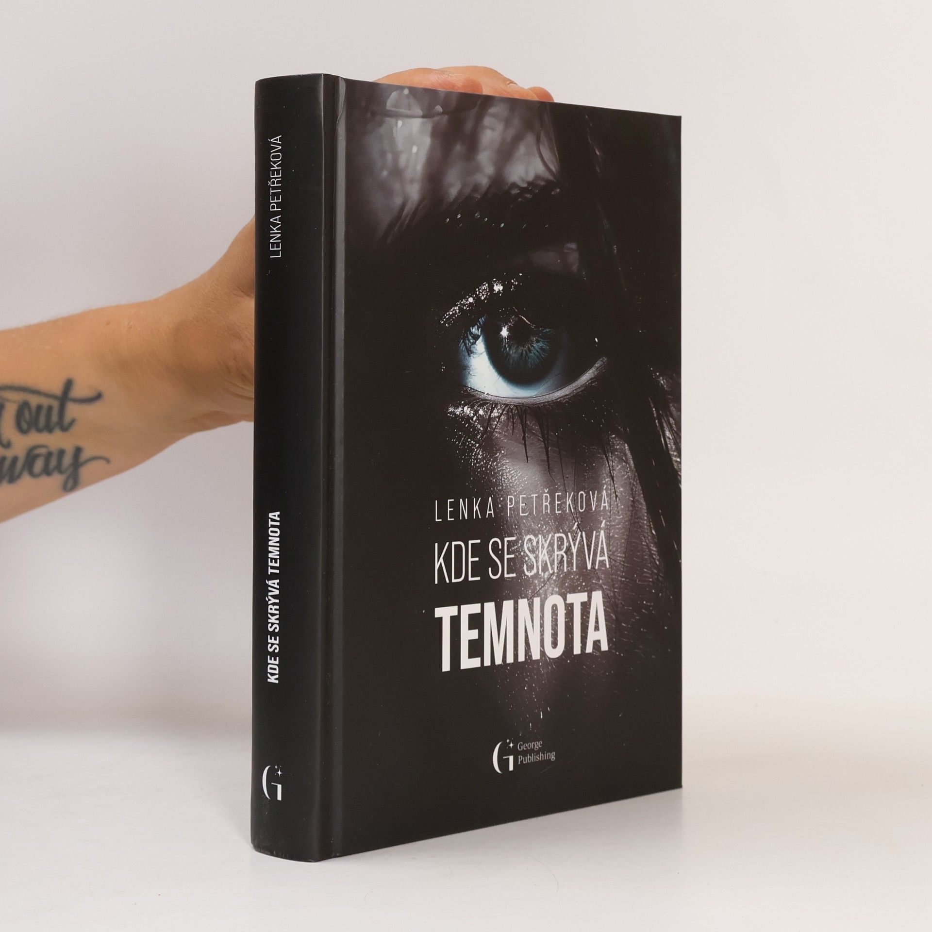 Lenka Petřeková Kde se skrývá temnota