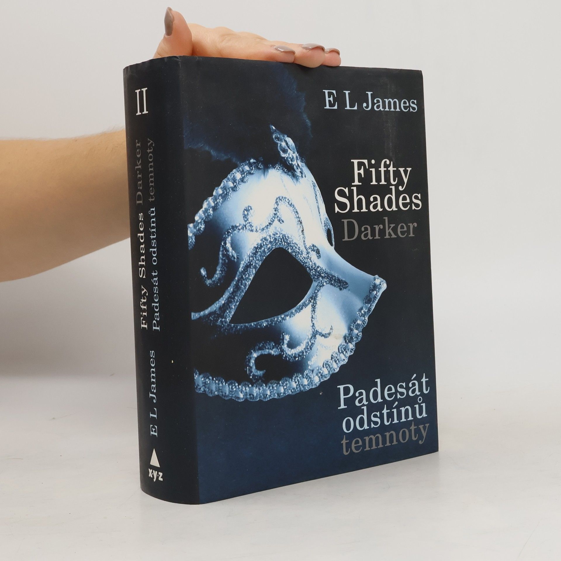 E. L. James Padesát odstínů temnoty