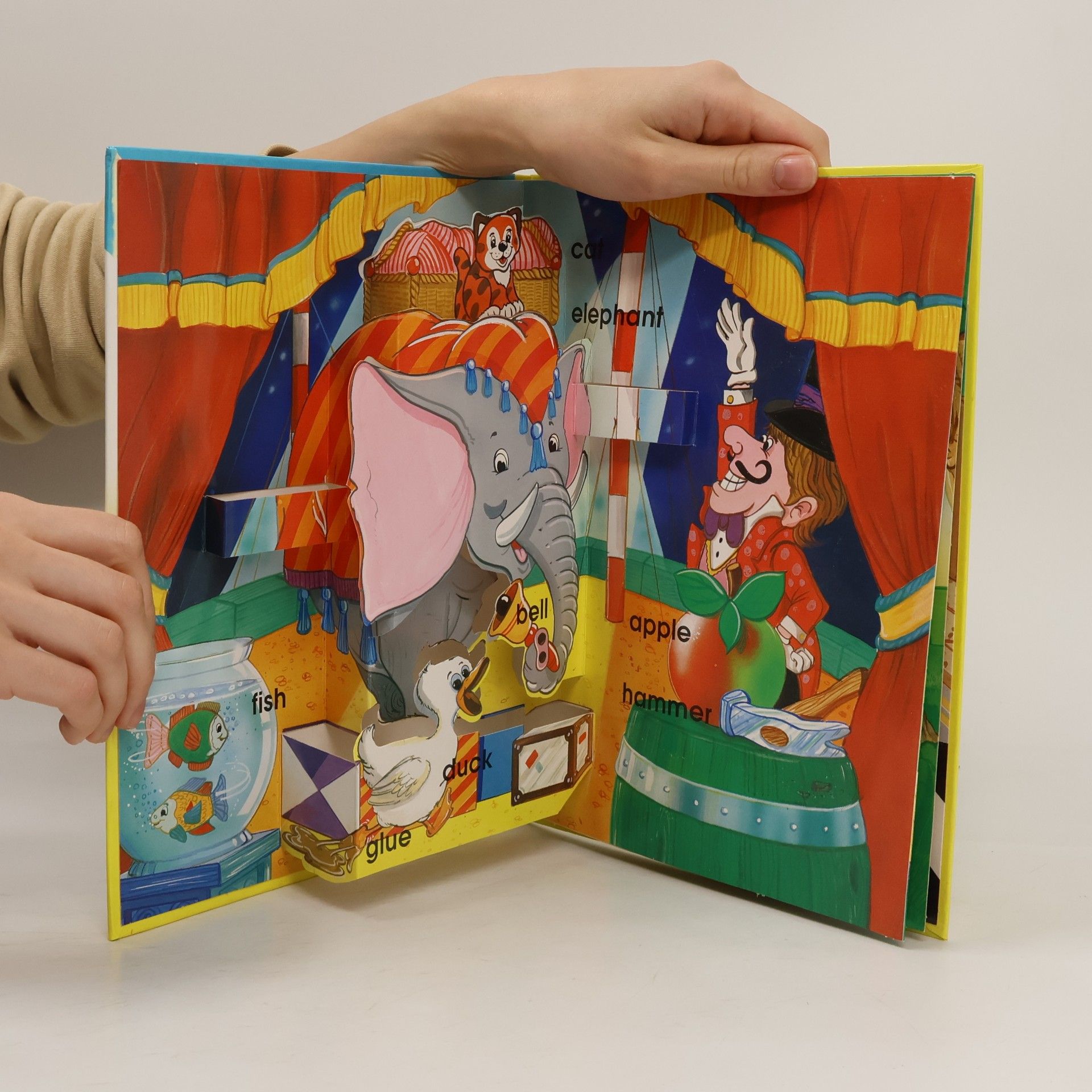 Kolektiv autorů A See and Say ABC Pop-Up Book