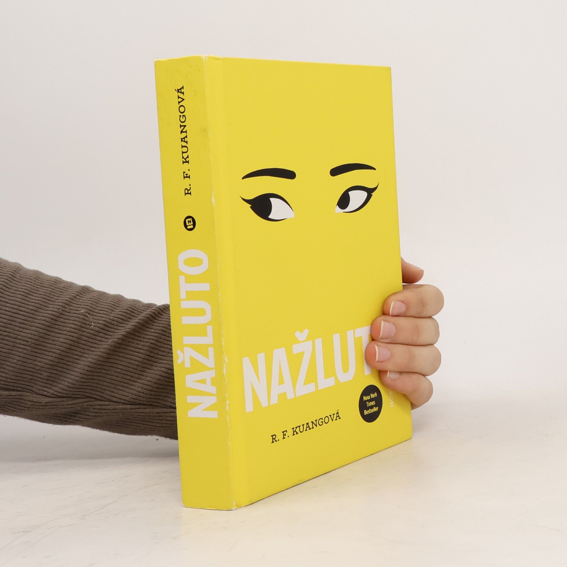 Rebecca Kuang Nažluto