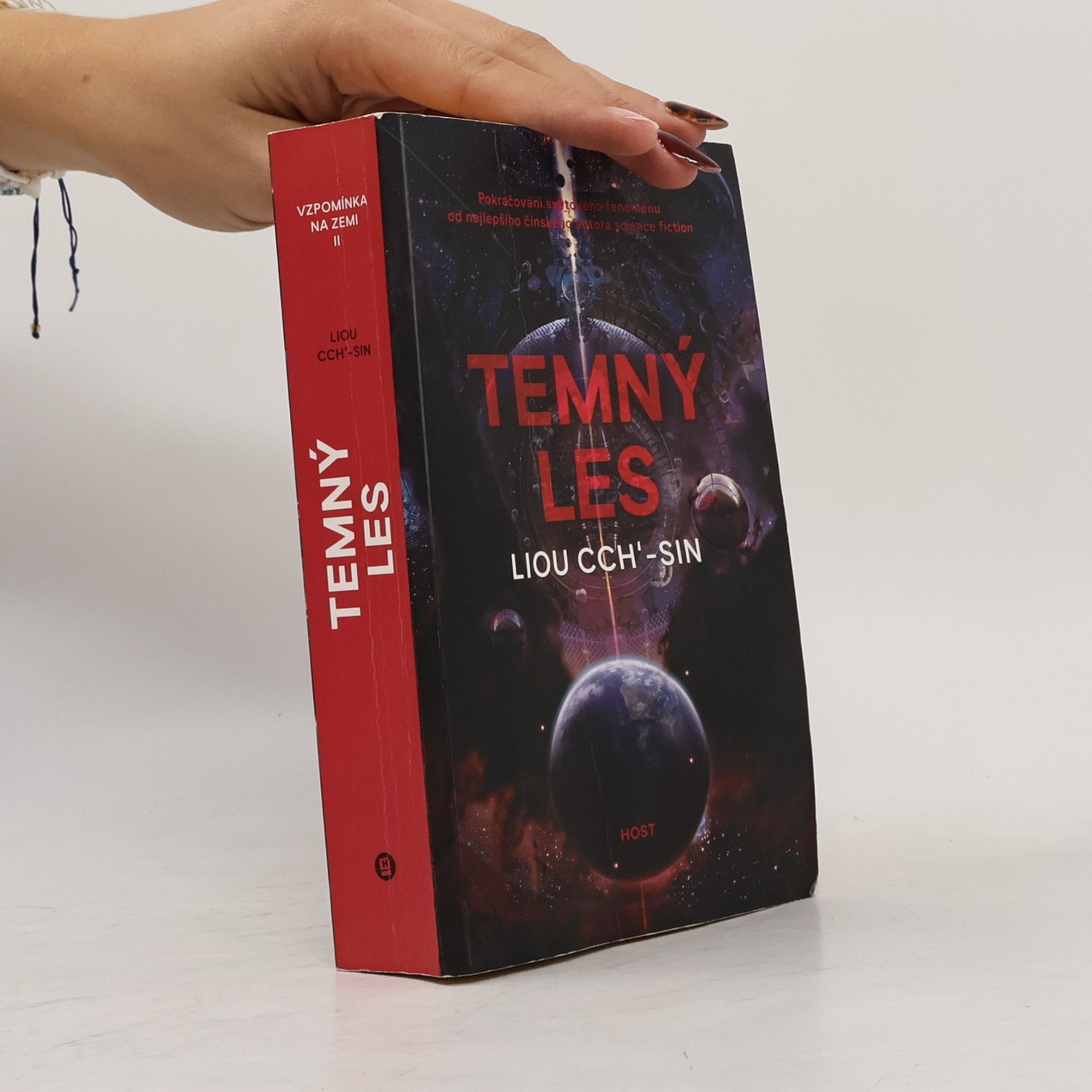 Cixin Liu Temný les