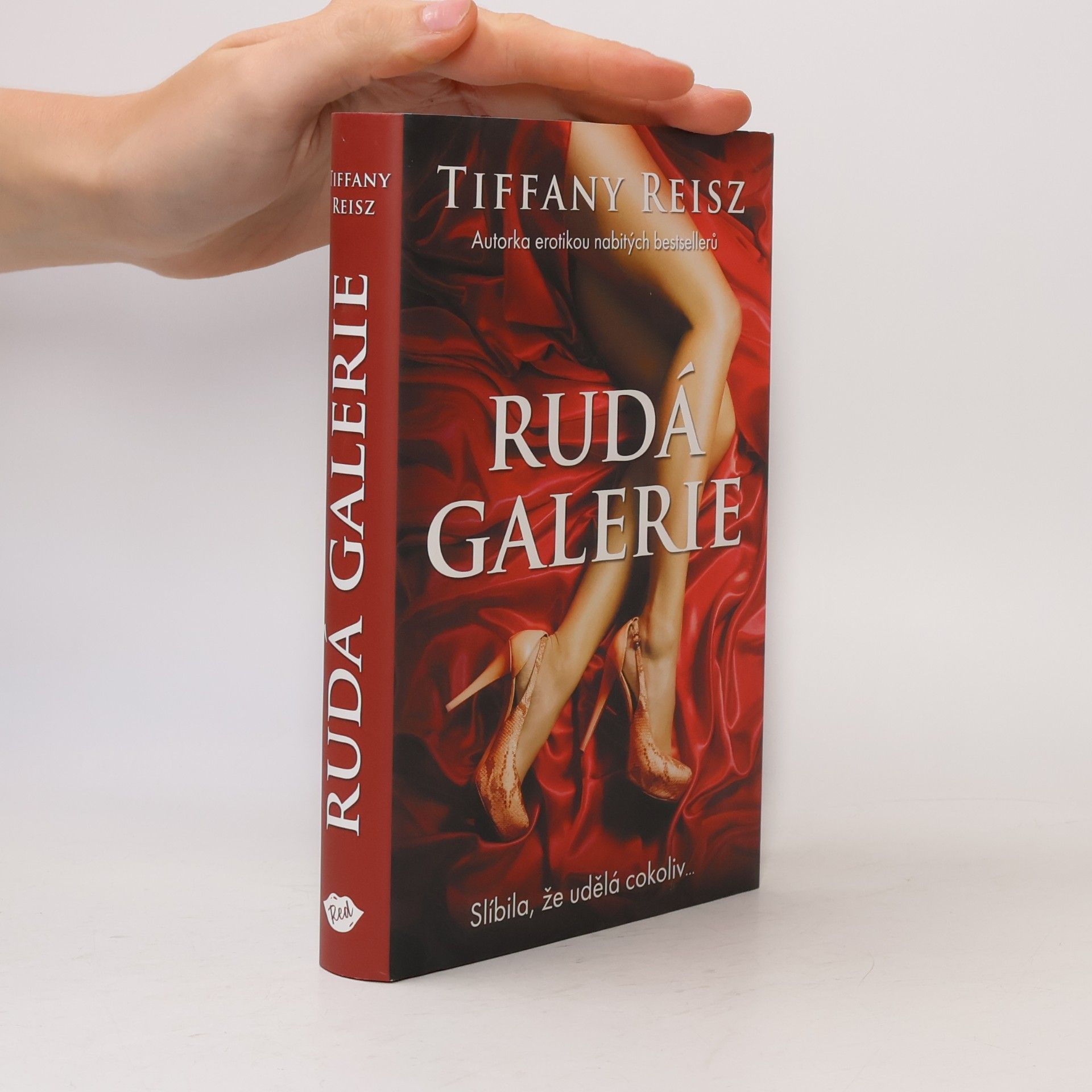 Tiffany Reisz Rudá galerie
