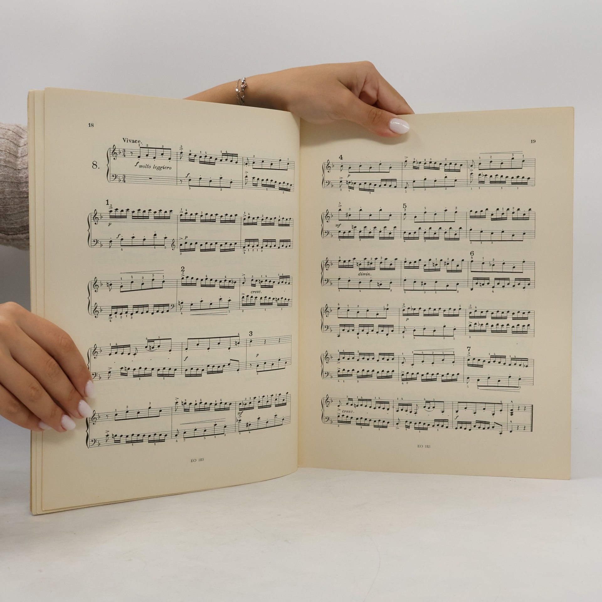 Johann Sebastian Bach 2HLASÉ INVENCE A 3HLASÉ SYMFONIE