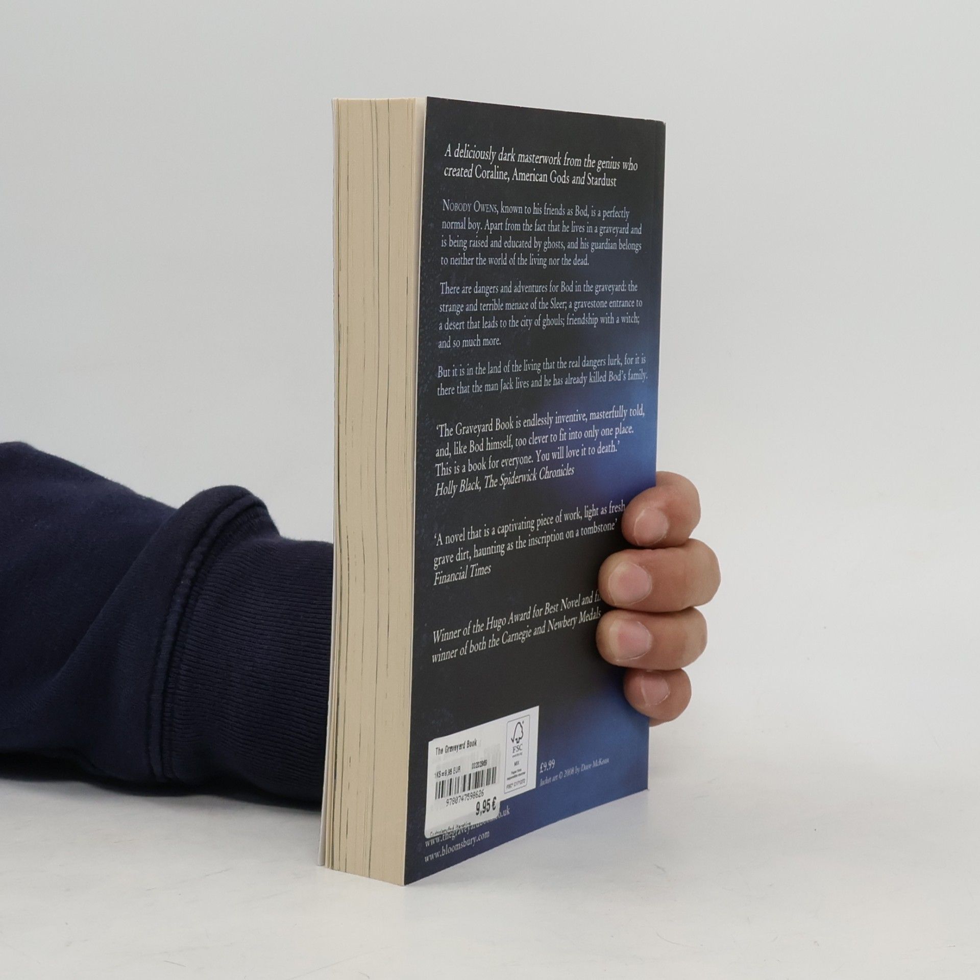 Neil Gaiman The Graveyard Book
