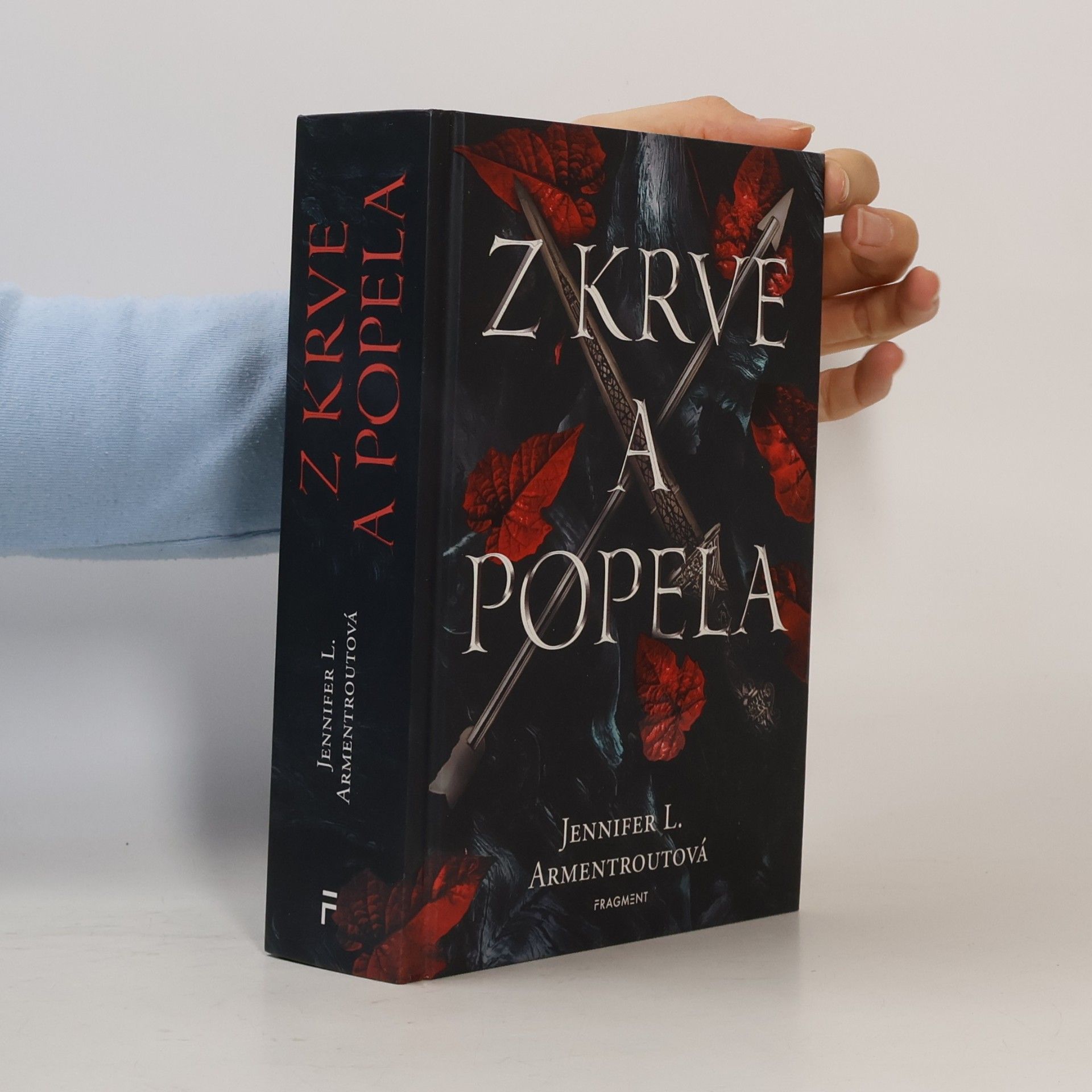 Jennifer L. Armentrout Z krve a popela