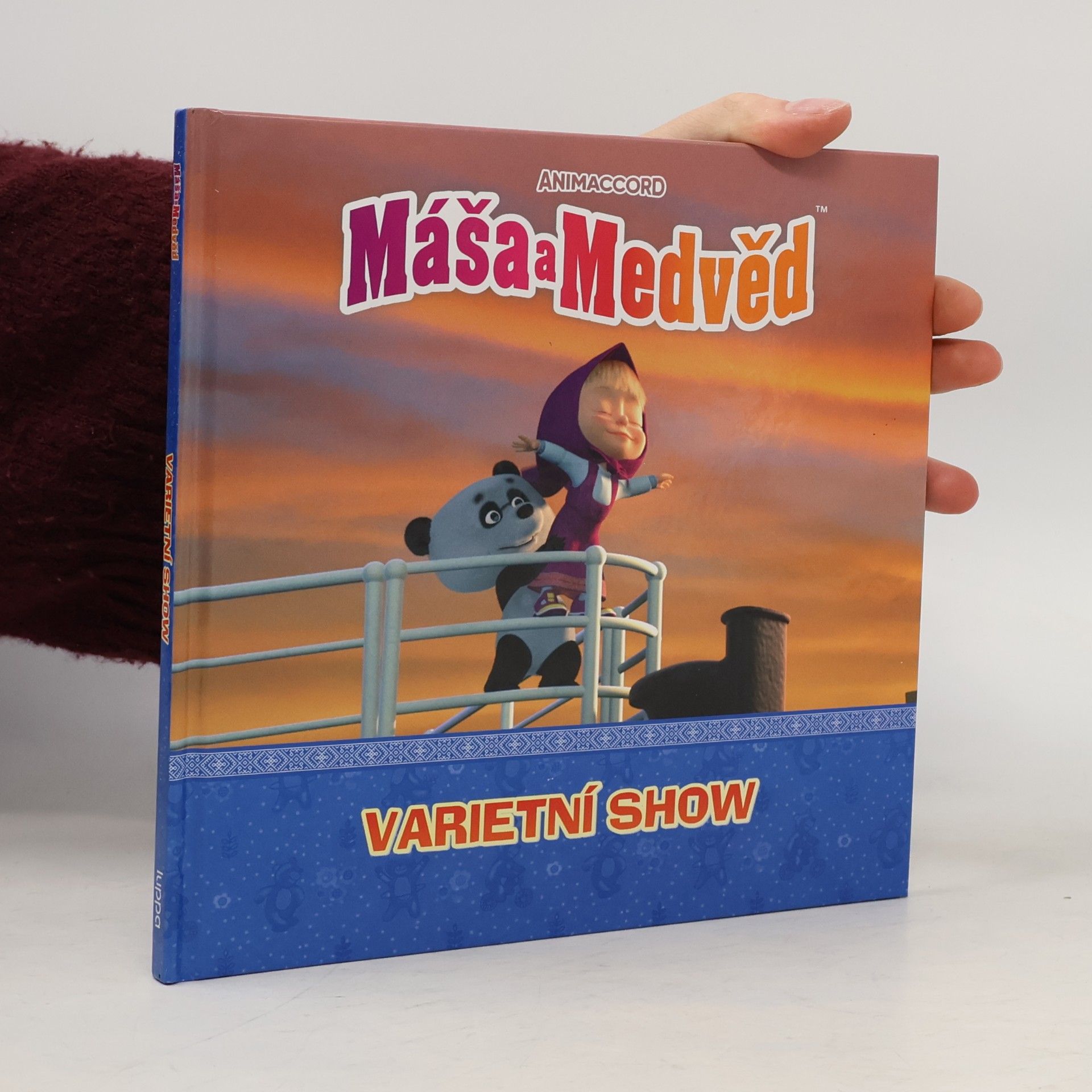 Kolektiv autorů Máša a Medvěd. Varietní show