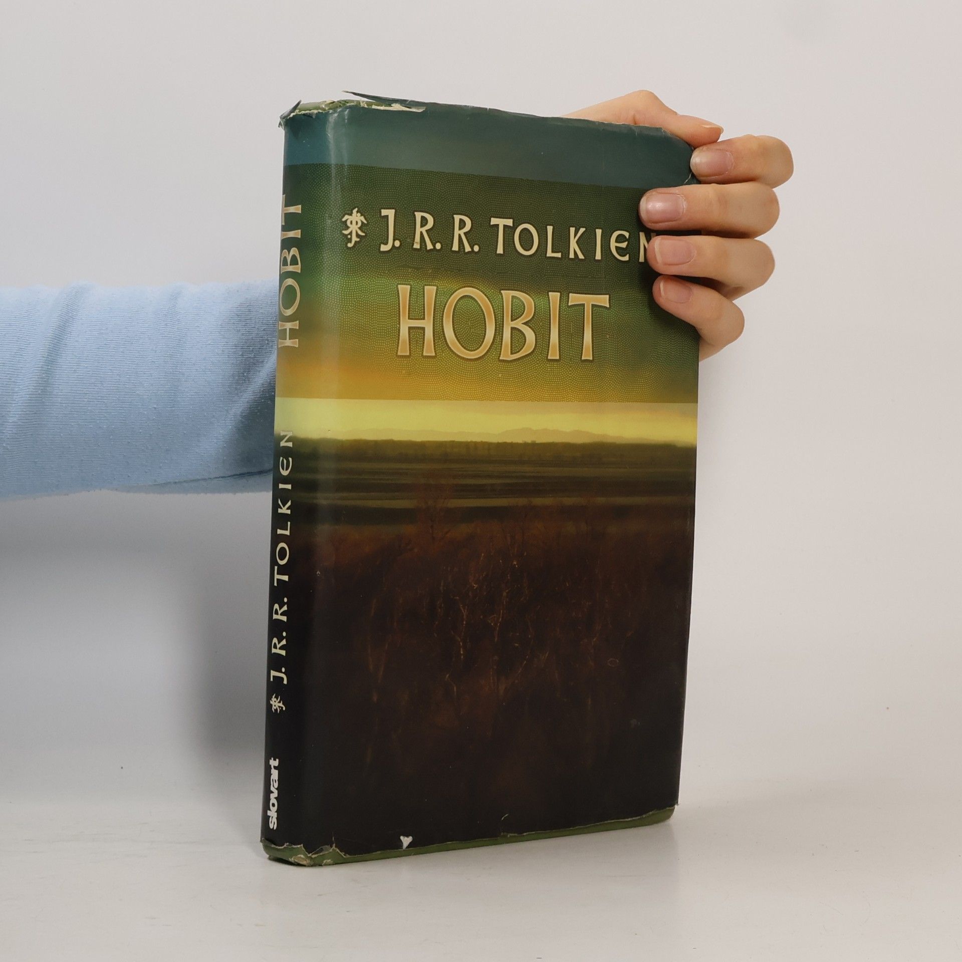 J. R. R. Tolkien Hobit (alebo Cesta tam a späť)