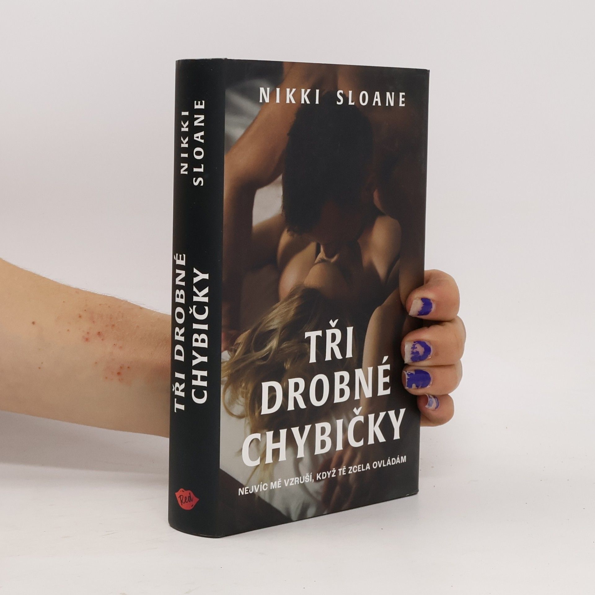 Nikki Sloane Tři drobné chybičky