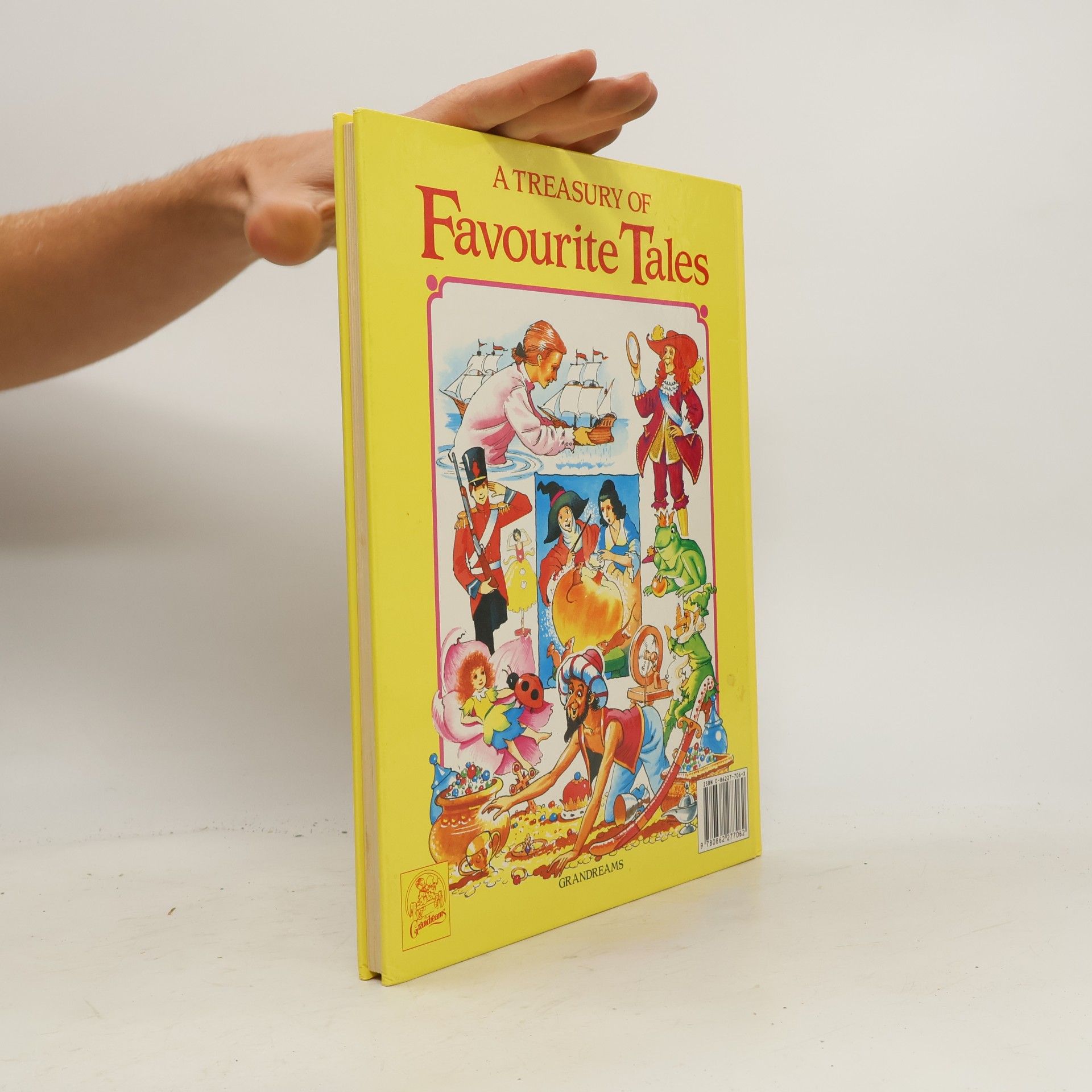 Ann McKie A Treasury of Favourite Tales