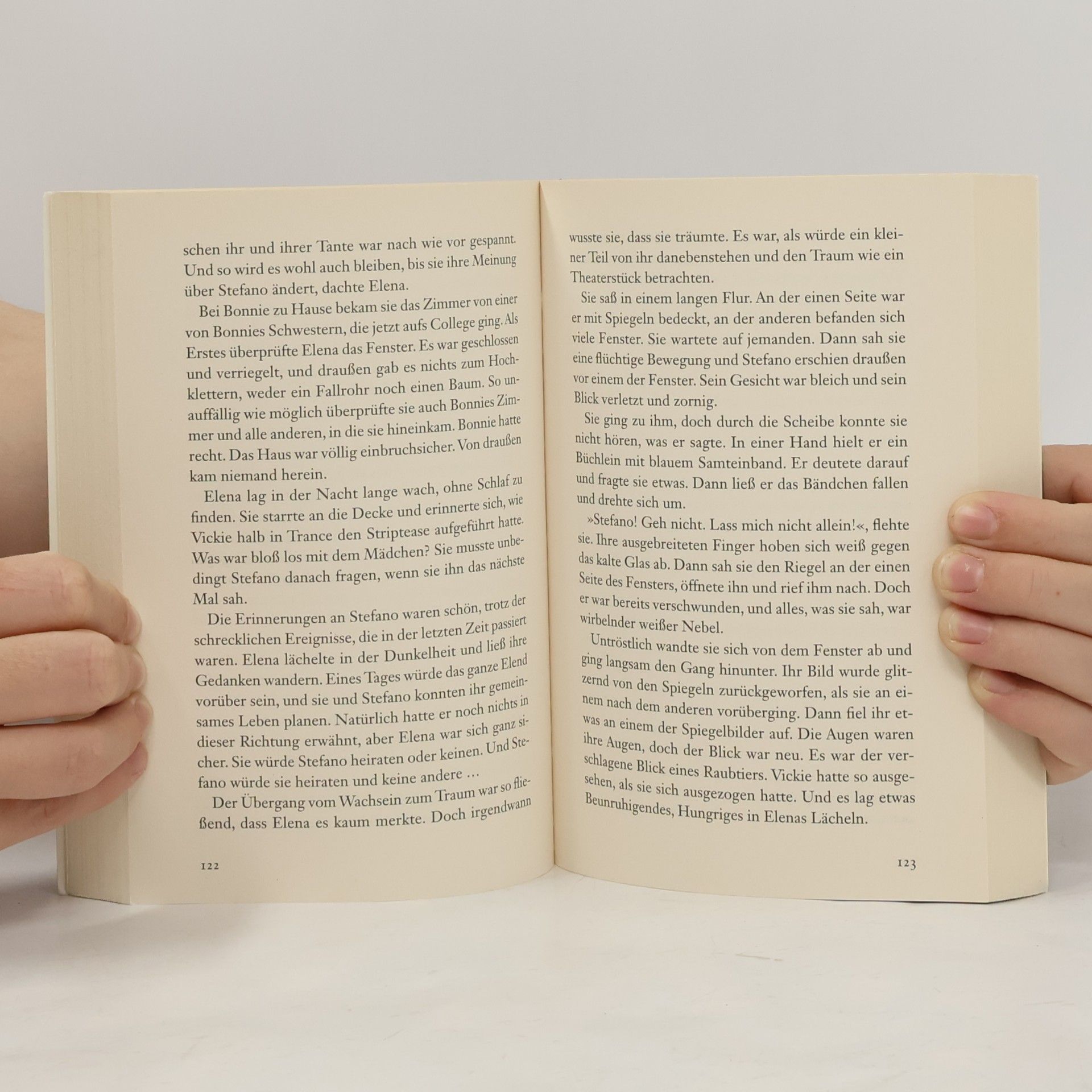 L. J. Smithová  Tagebuch eines Vampirs. Bei Dämmerung