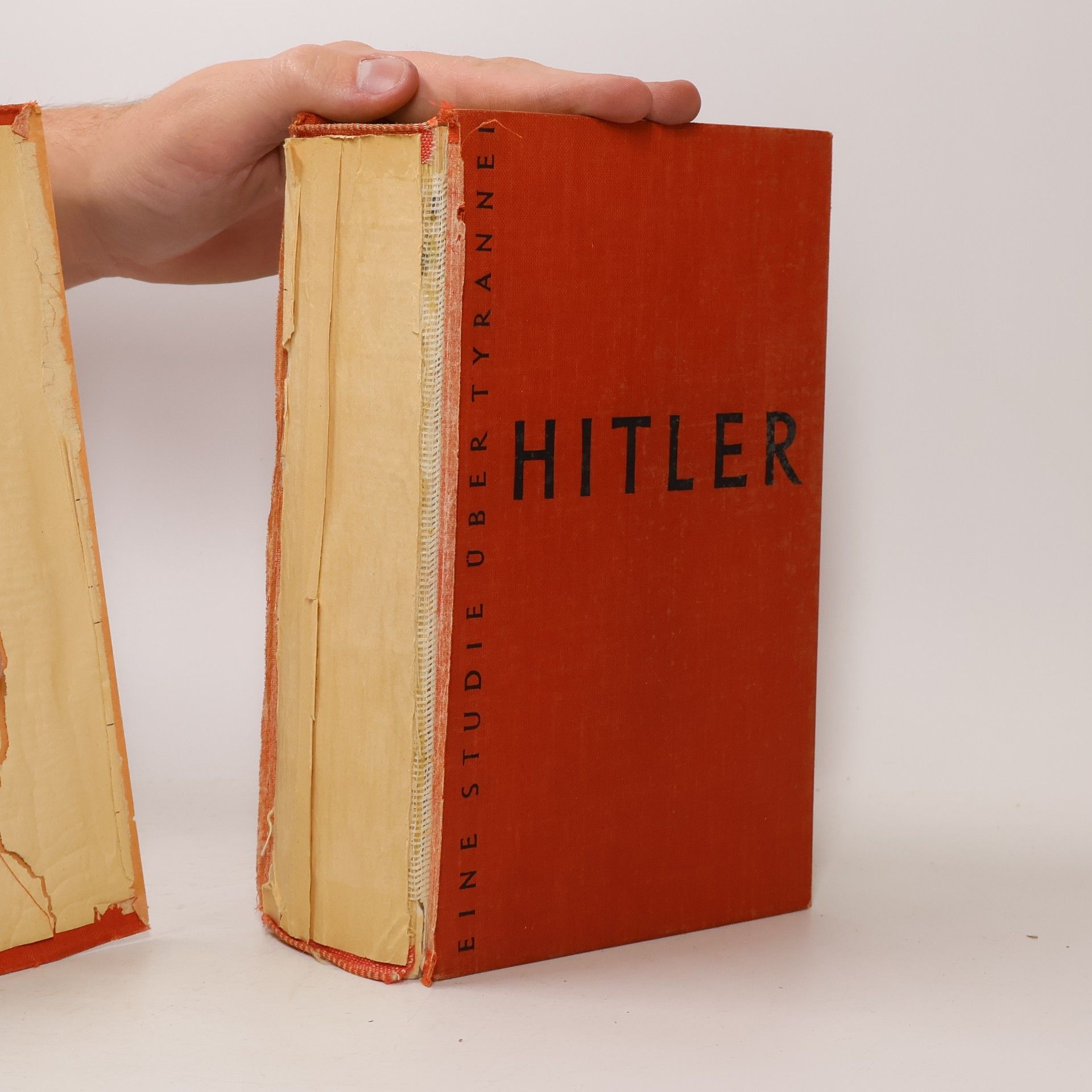Alan Bullock Hitler. A Study in Tyranny