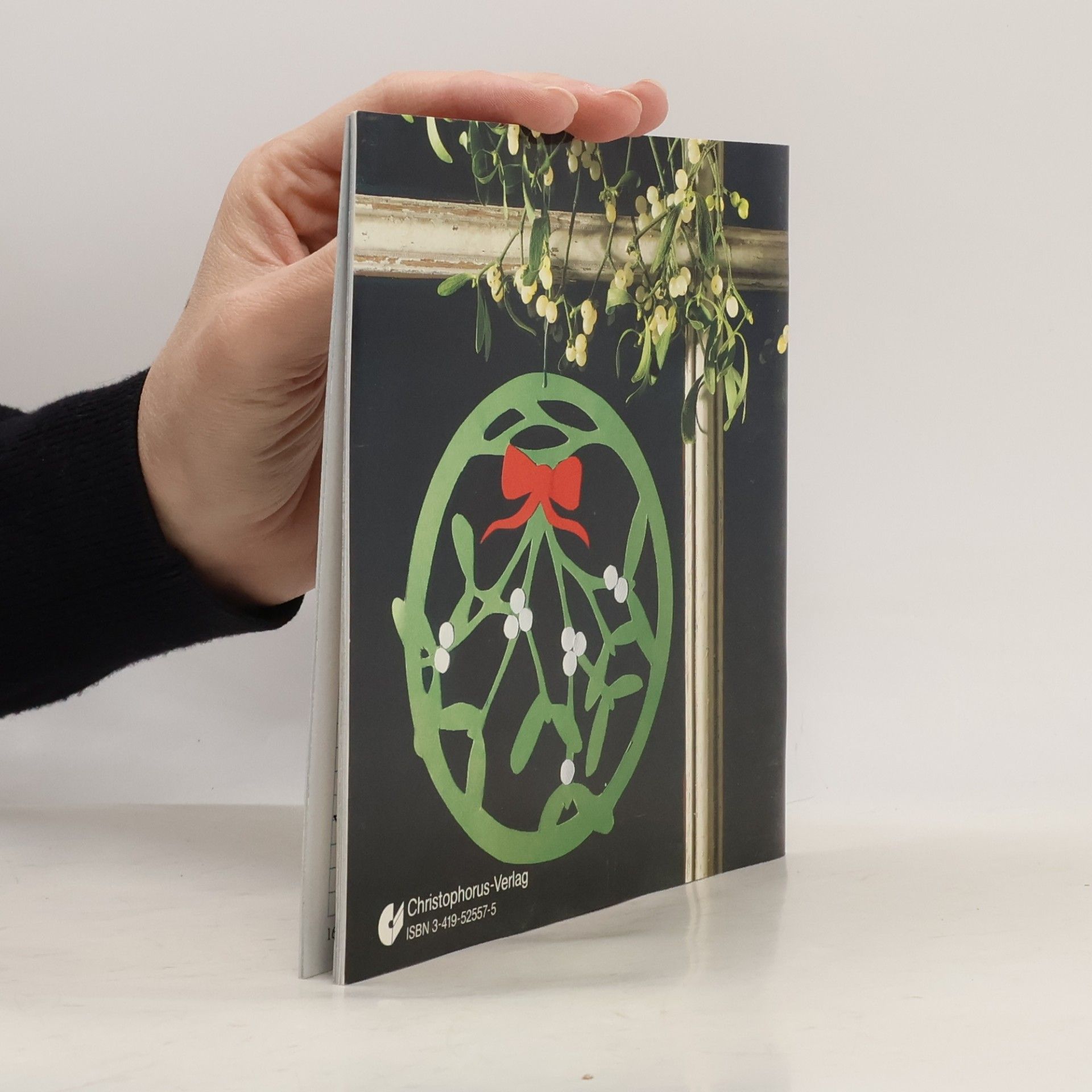 Weihnachtsschmuck aus Tonpapier