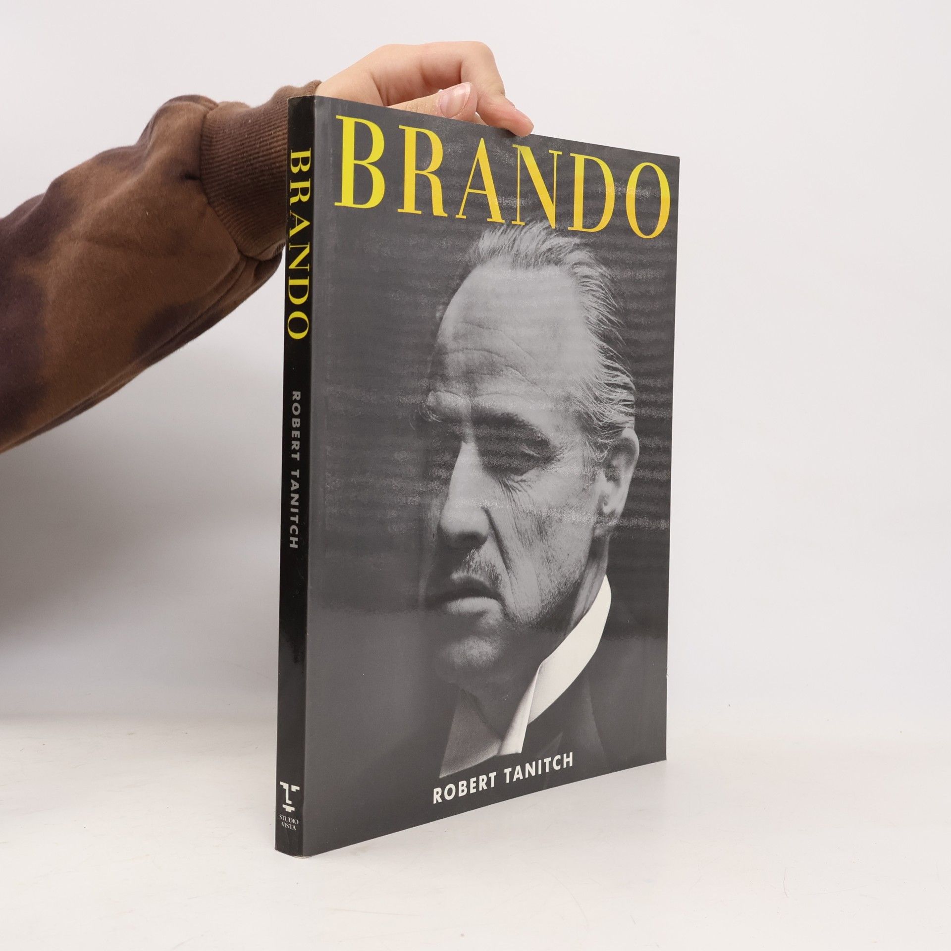 Robert Tanitch Brando