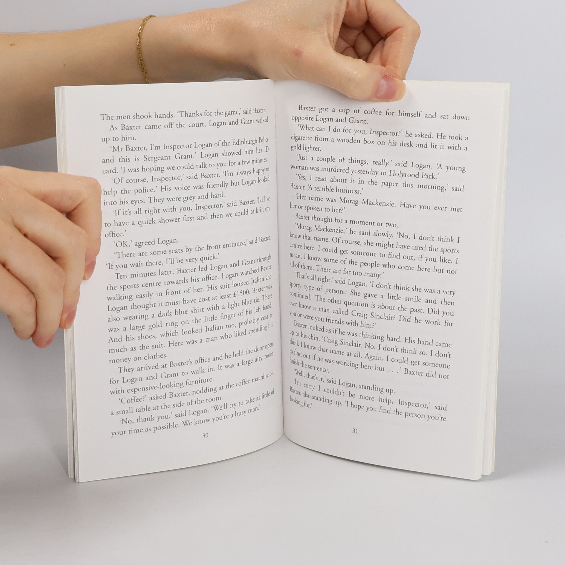 Richard MacAndrew Cambridge English Readers - 3: A Puzzle for Logan