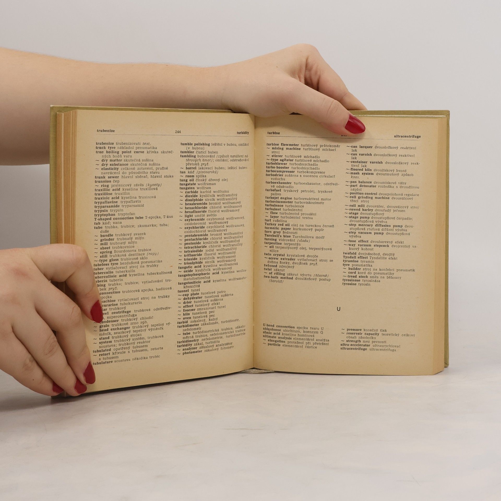 Zdeňka Jouklová Anglicko-český a česko-anglický chemicko-technologický slovník