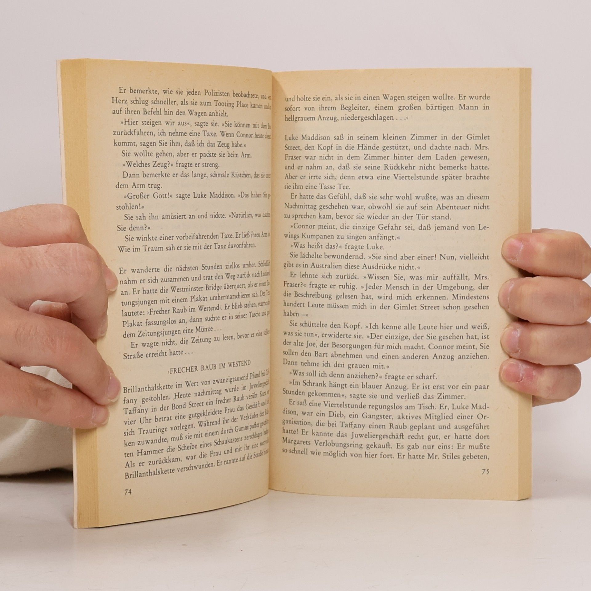 Edgar Wallace Hands up!