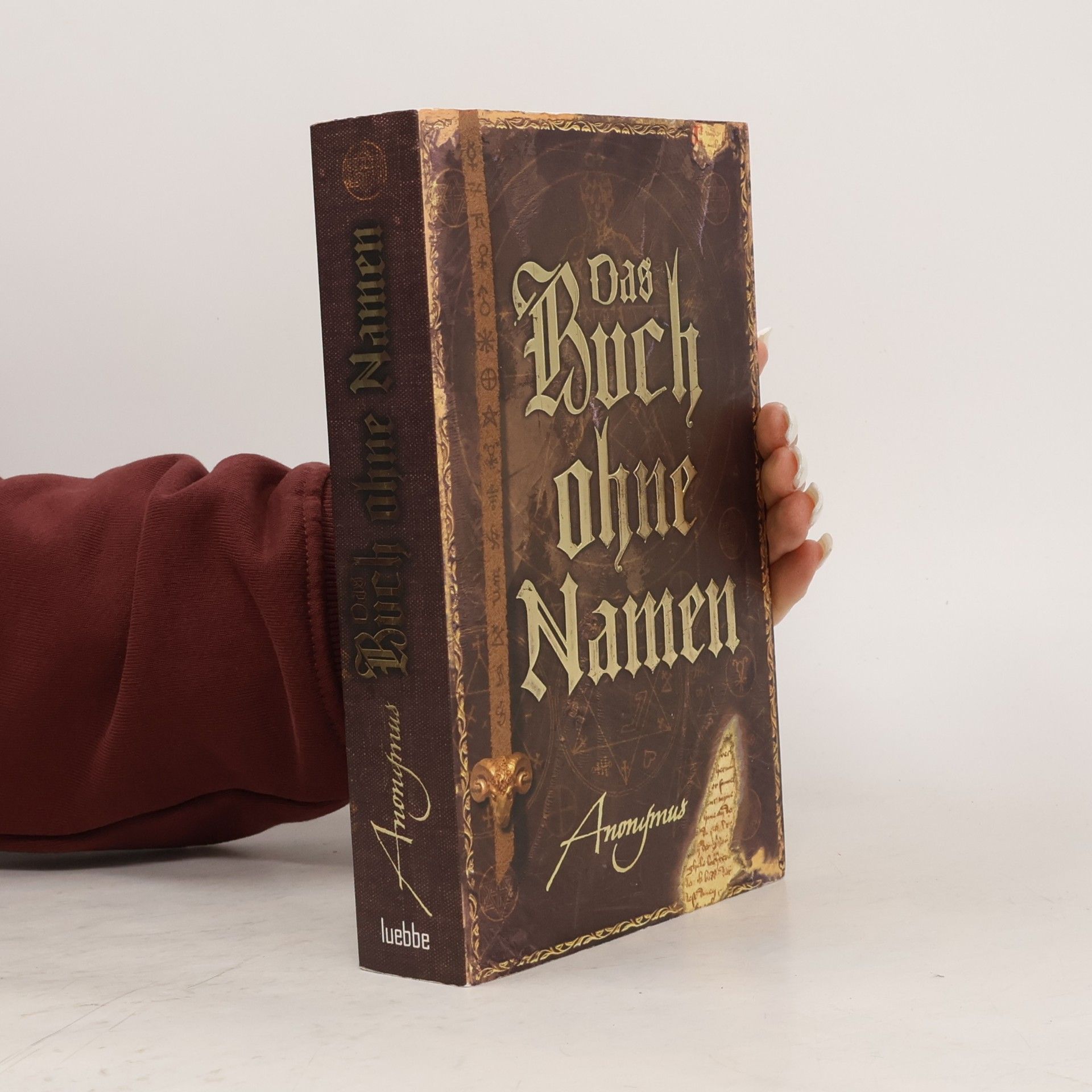 Das Buch ohne Namen