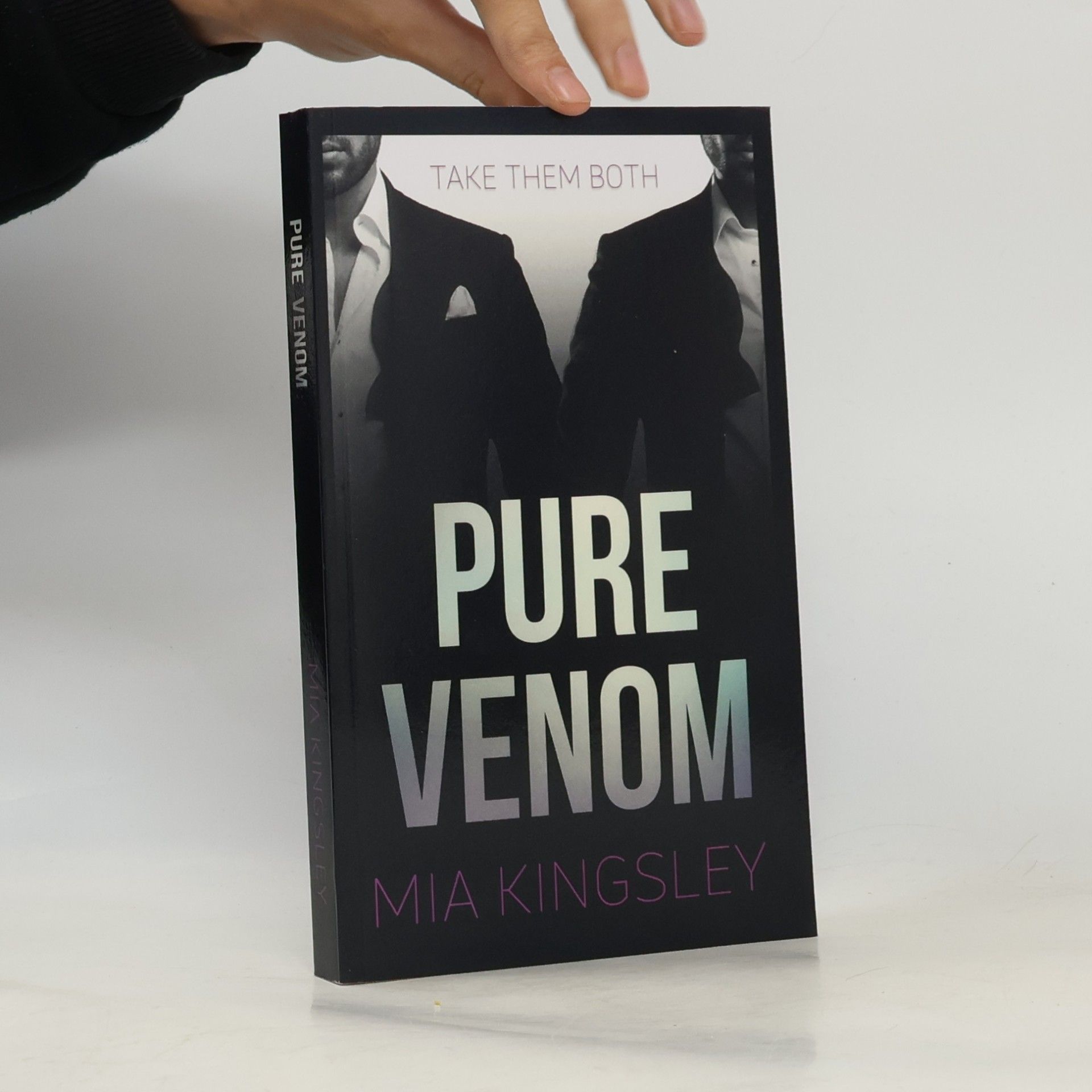 Mia Kingsley Pure Venom