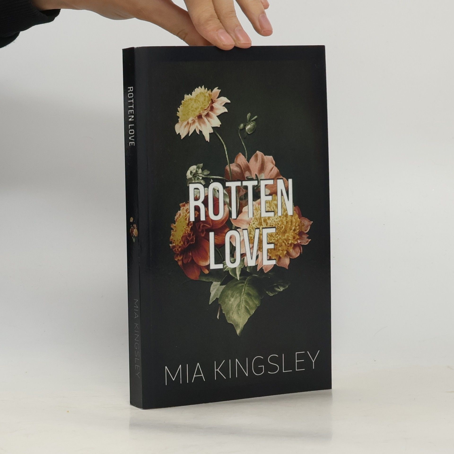 Mia Kingsley Rotten love