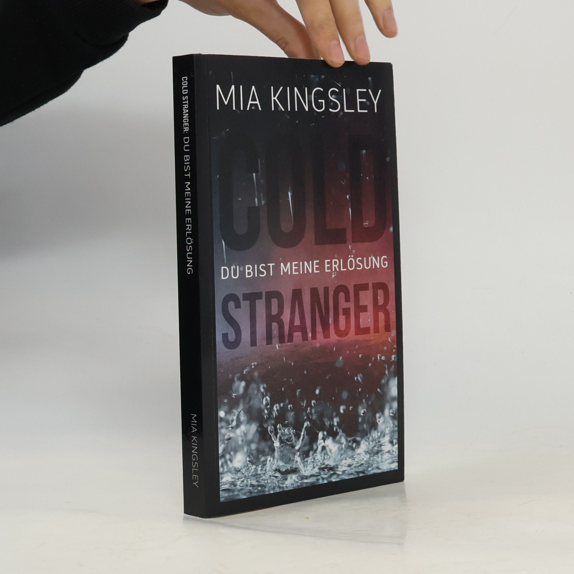 Mia Kingsley Cold Stranger