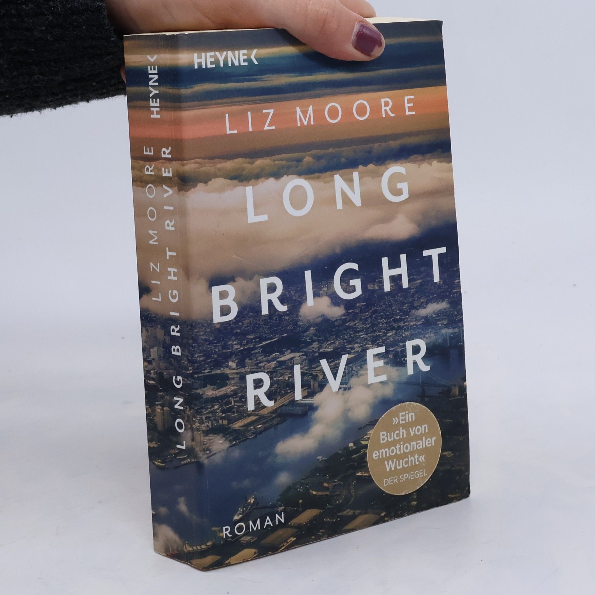 Liz Moore Long Bright RIver