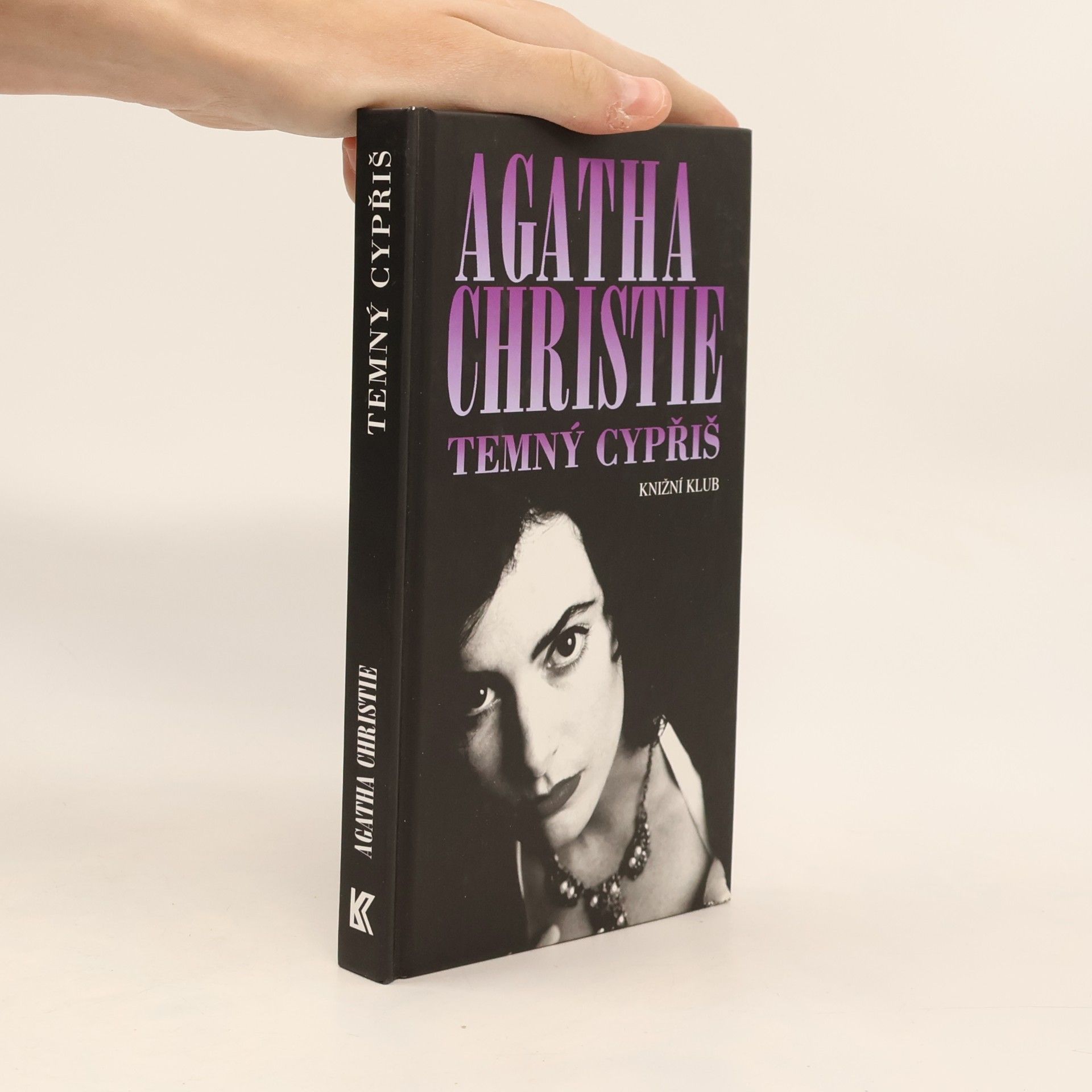 Agatha Christie Temný cypřiš