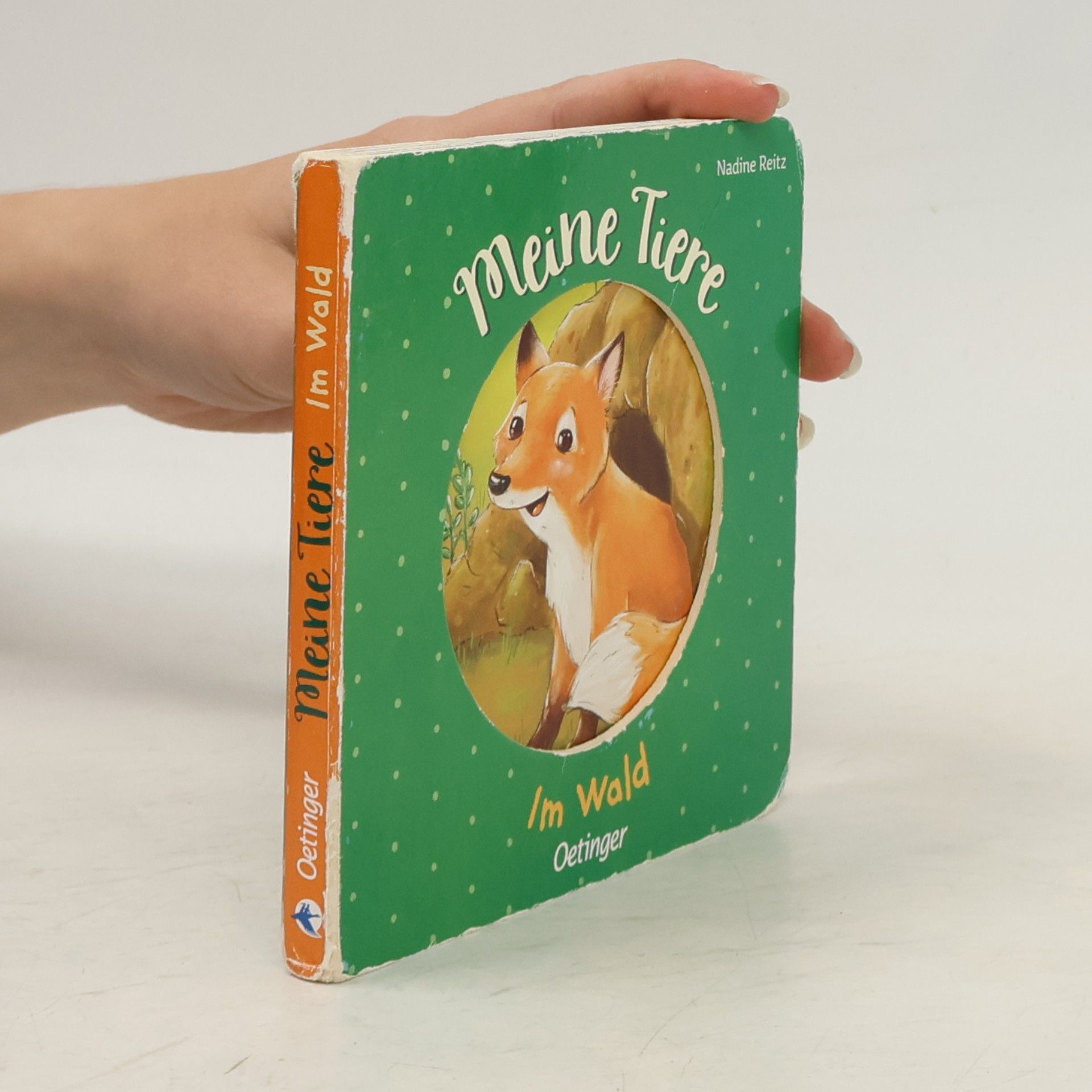 Meine Tiere. Im Wald. Pappbilderbuch mit Lochstanze zum Kennenlernen von Waldtieren für Kinder ab 2 Jahren