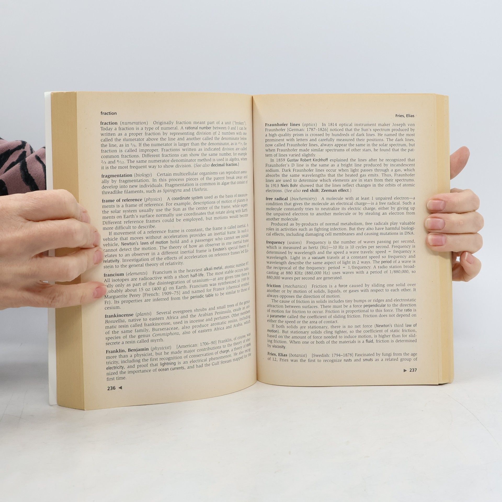 Jenny E. Tesar The Penguin Desk Encyclopedia of Science and Mathematics
