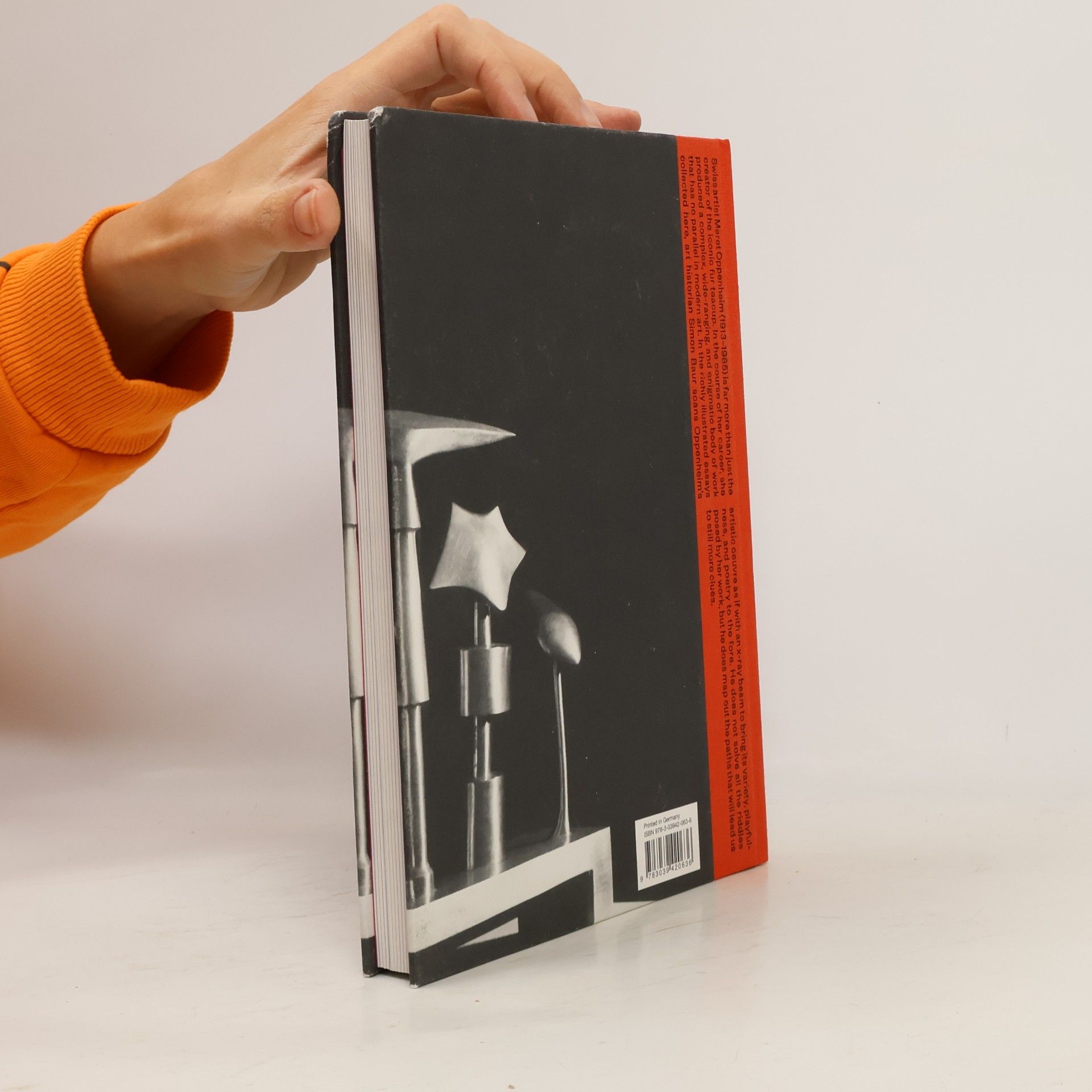Simon Baur Meret Oppenheim Enigmas