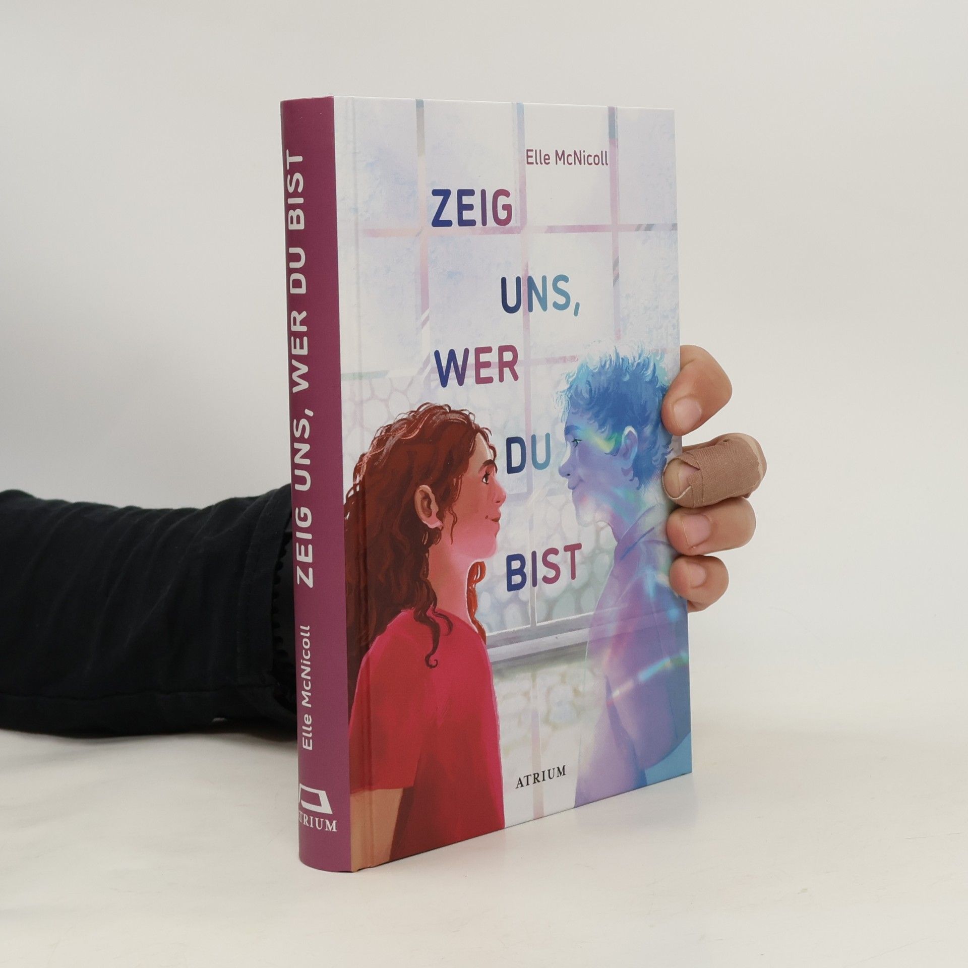 Elle McNicoll Zeig uns, wer du bist